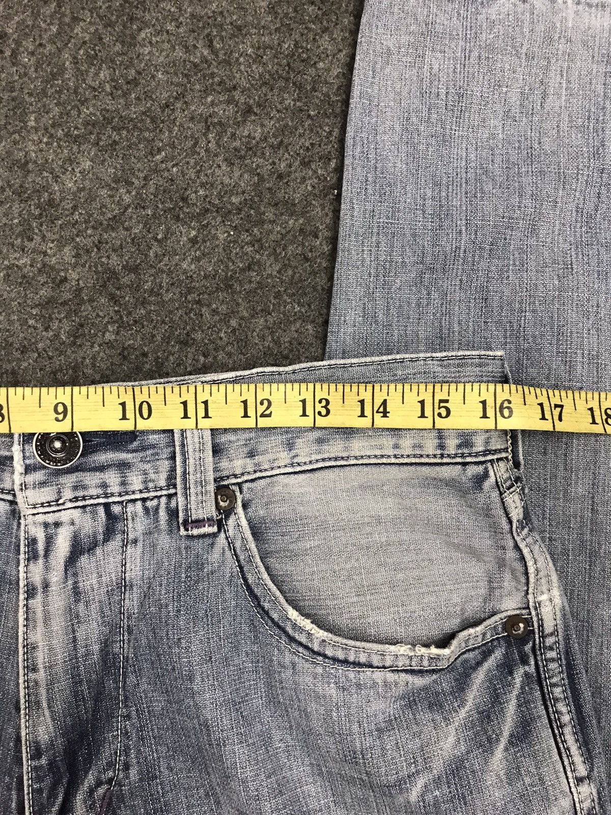 Levi's Vintage Clothing 90s Levi’s Strauss Cargo Distressed Denim Jeans Pants Size US 32 / EU 48 - 5 Thumbnail