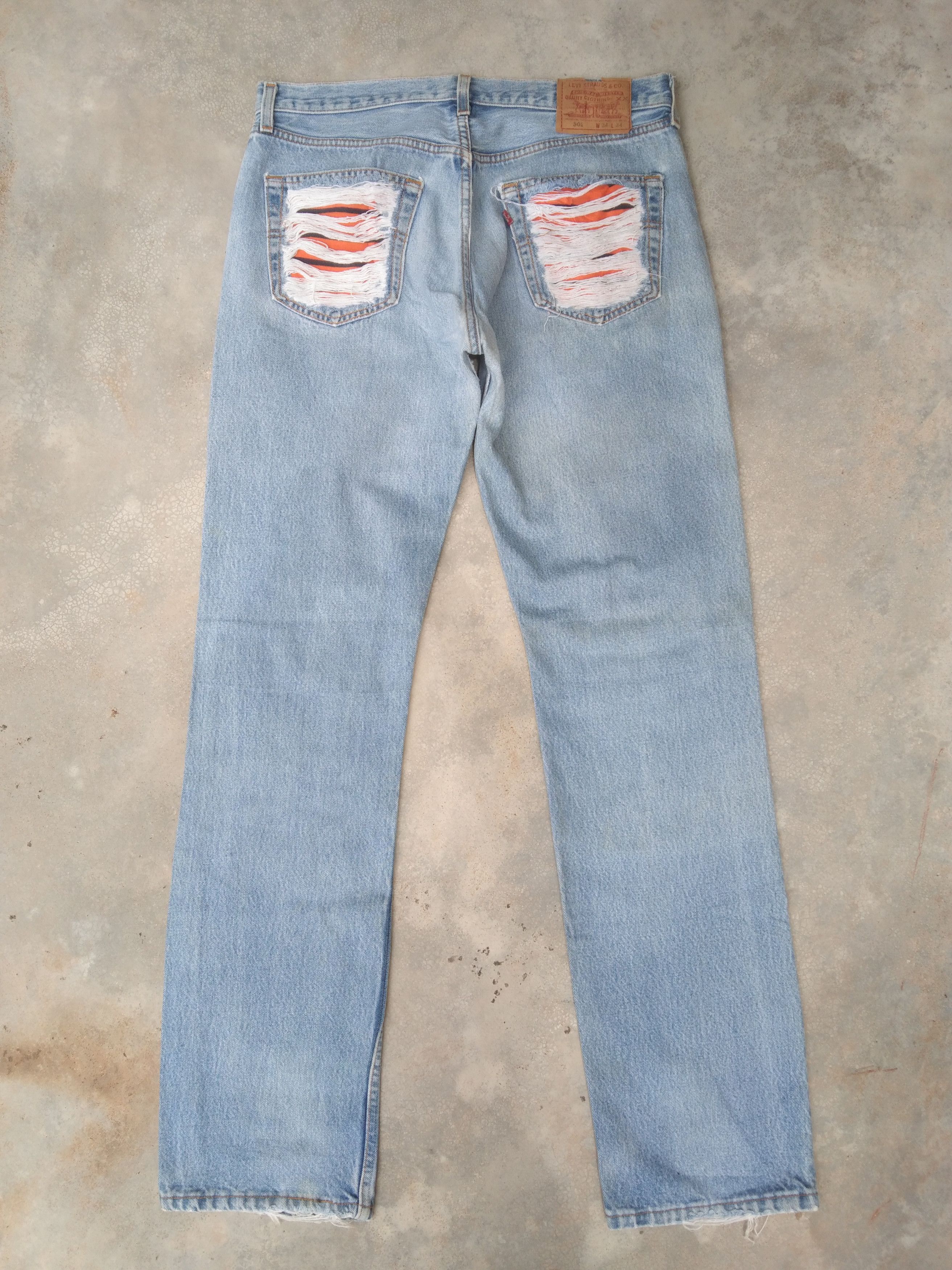 Levi's 90s Vintage Levis 501 Made In USA Distressed Jeans 34x34 Size US 34 / EU 50 - 2 Thumbnail
