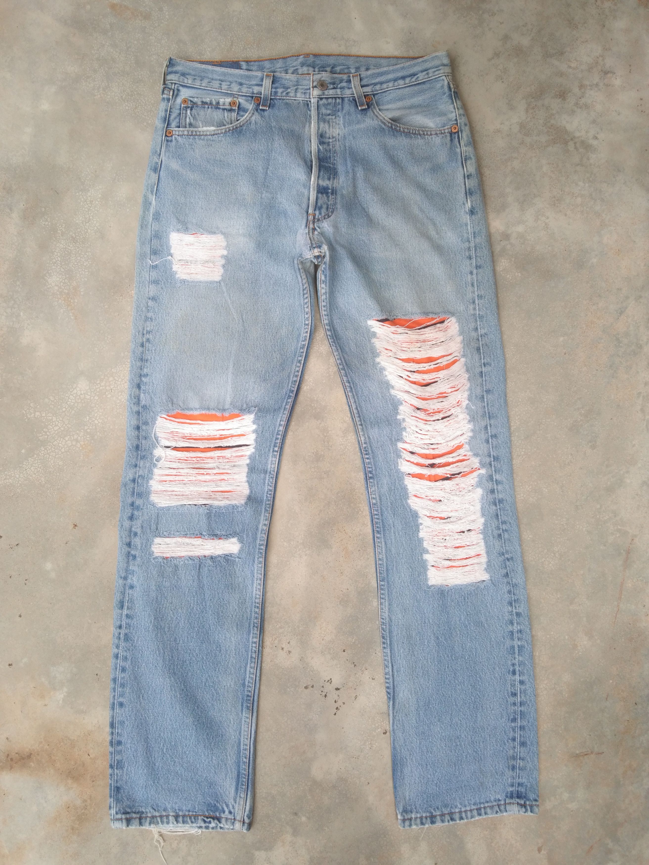 Levi's 90s Vintage Levis 501 Made In USA Distressed Jeans 34x34 Size US 34 / EU 50 - 1 Thumbnail