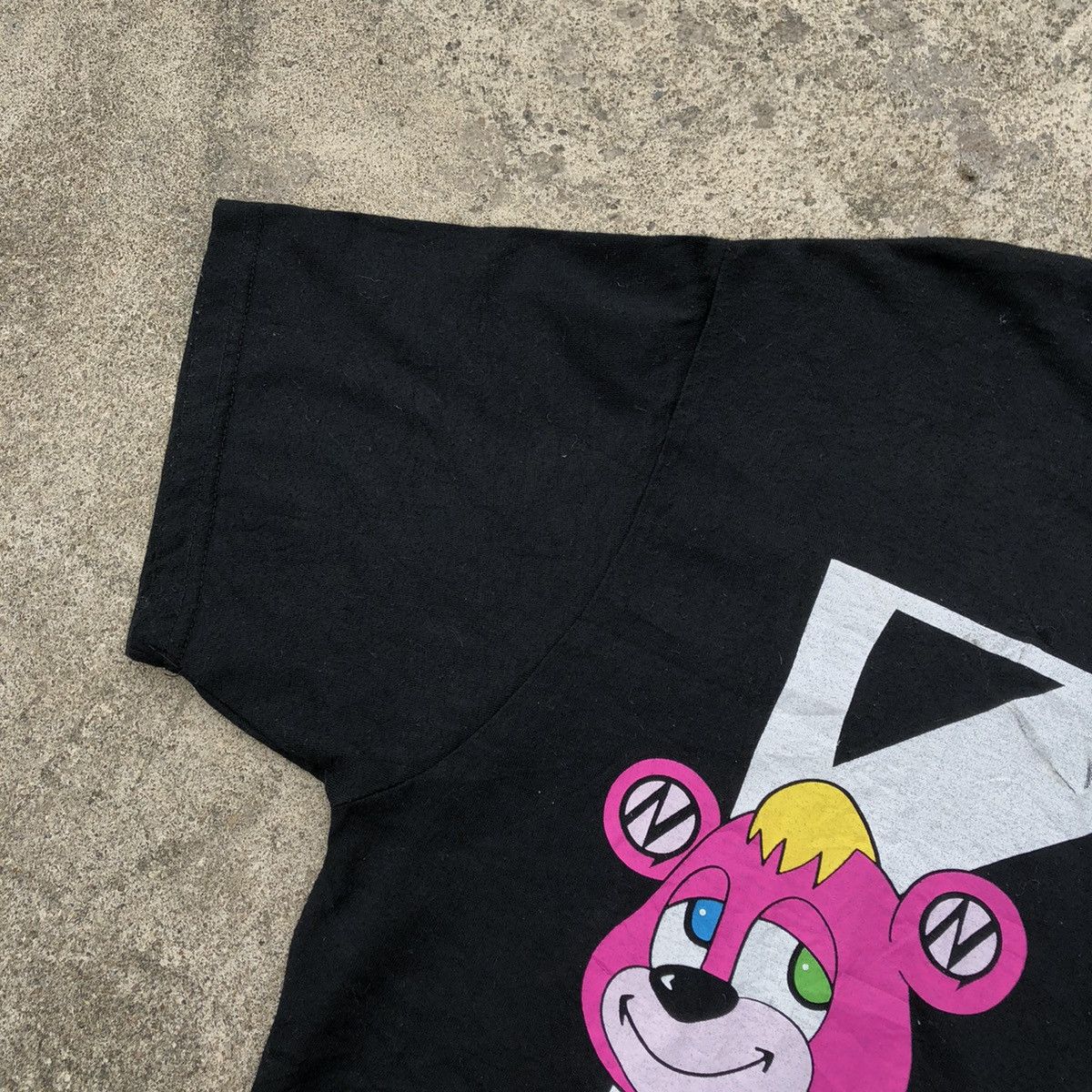 Japanese Brand × Other × Vintage Rare The Nine World Big Logo Teddy Bear Big Print Tee Size US L / EU 52-54 / 3 - 8 Thumbnail