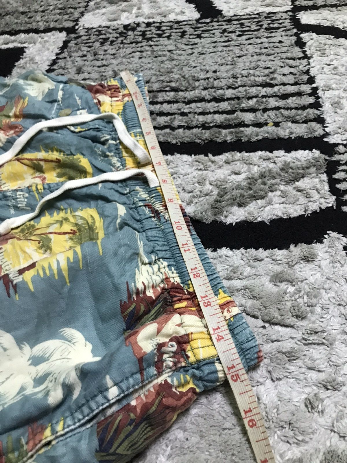 Hysteric Glamour Hysteric glamour hawaiian distressed short pants Size US 30 / EU 46 - 8 Thumbnail