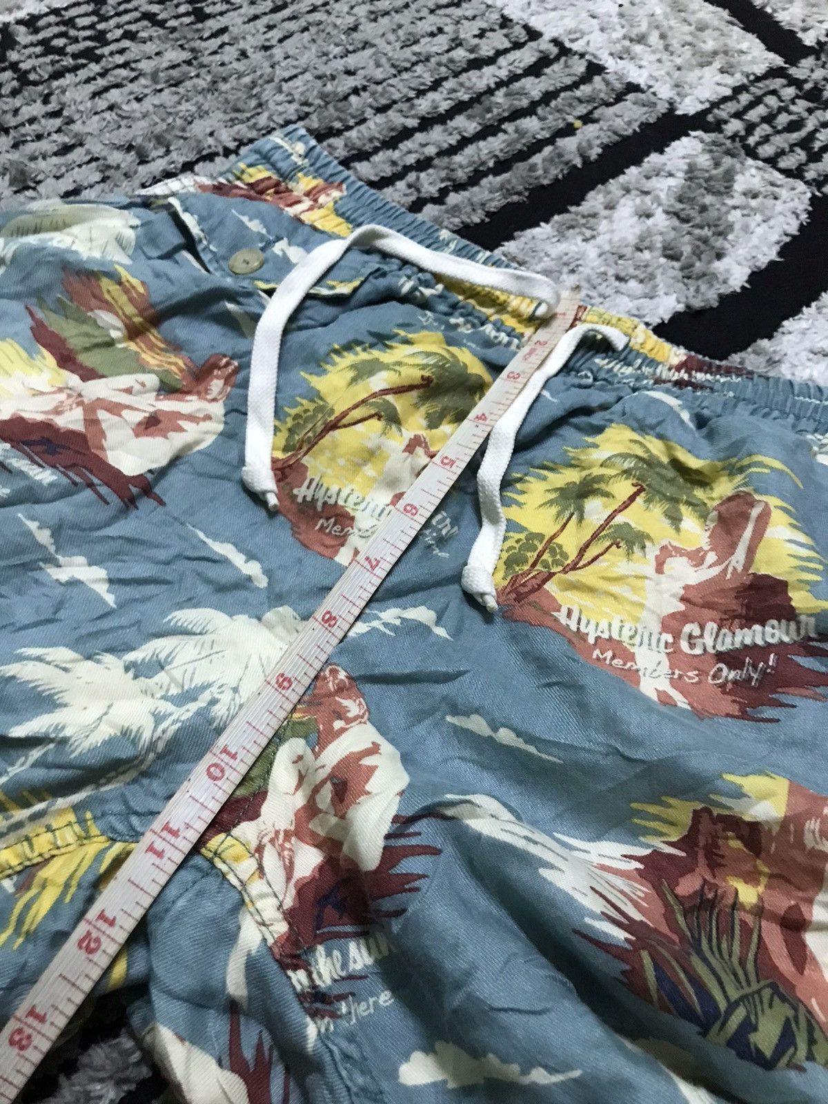 Hysteric Glamour Hysteric glamour hawaiian distressed short pants Size US 30 / EU 46 - 11 Thumbnail