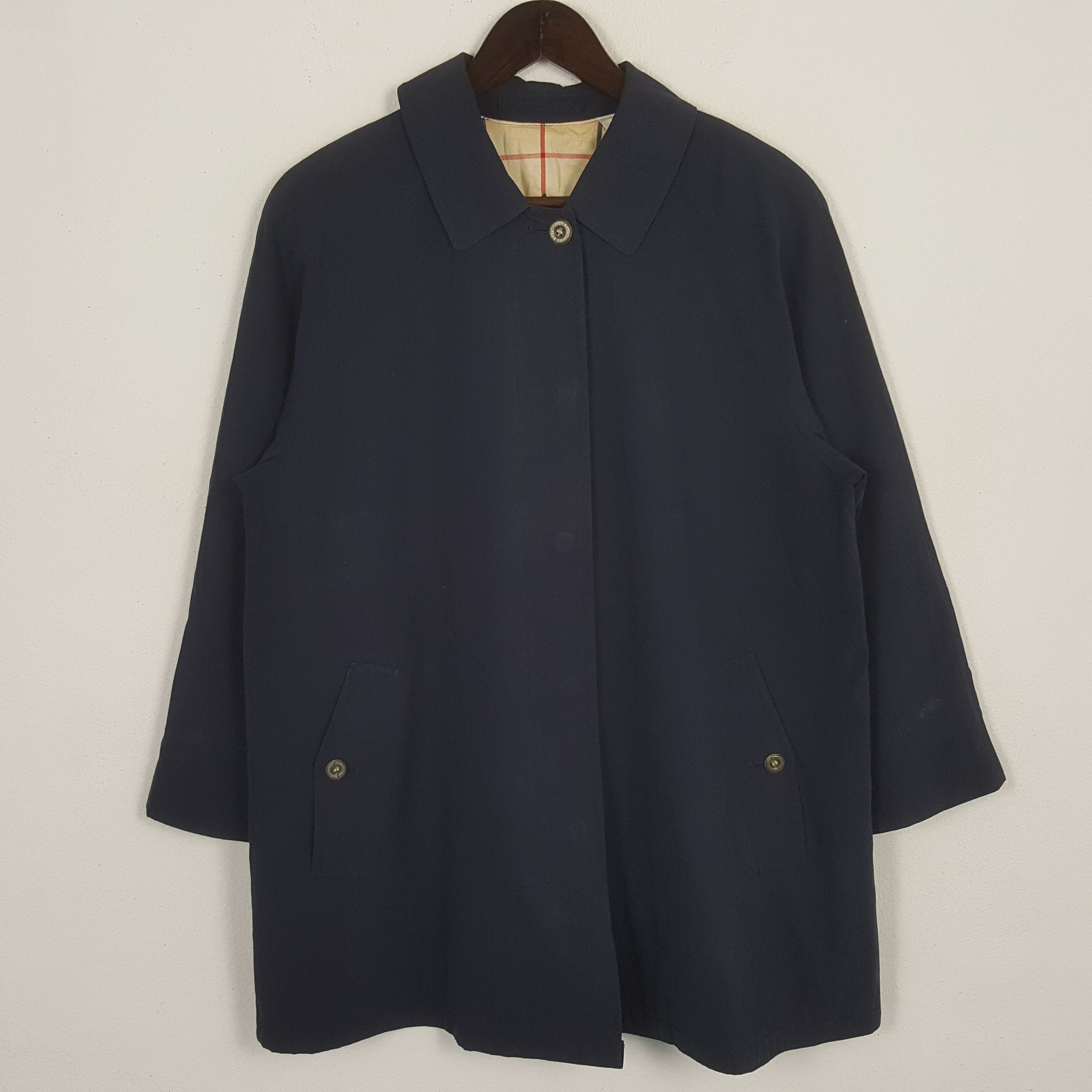 Burberry × Vintage Vintage Burberrys Nova Check Trench Coat Jacket Size M / US 6-8 / IT 42-44 - 1 Thumbnail