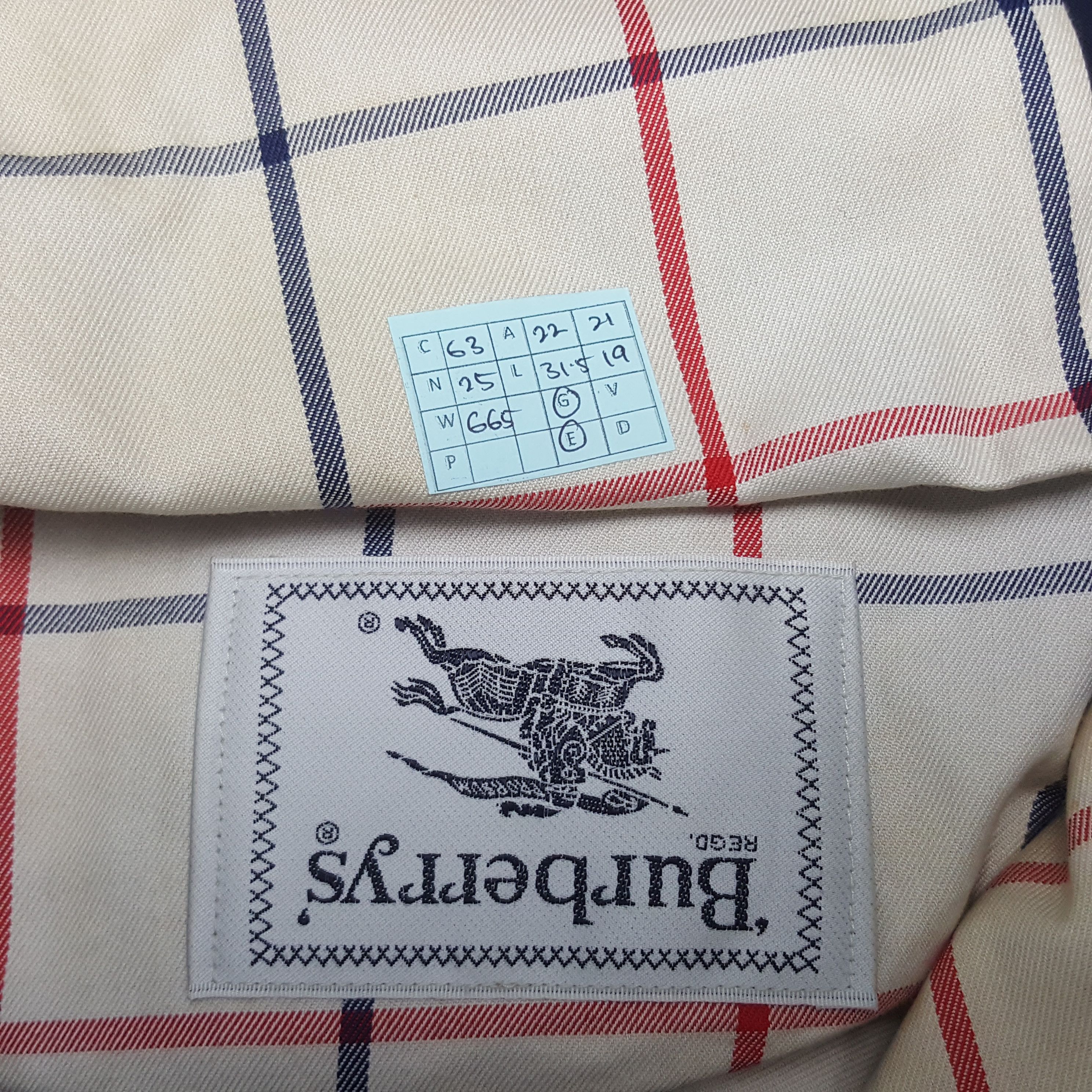 Burberry × Vintage Vintage Burberrys Nova Check Trench Coat Jacket Size M / US 6-8 / IT 42-44 - 8 Thumbnail