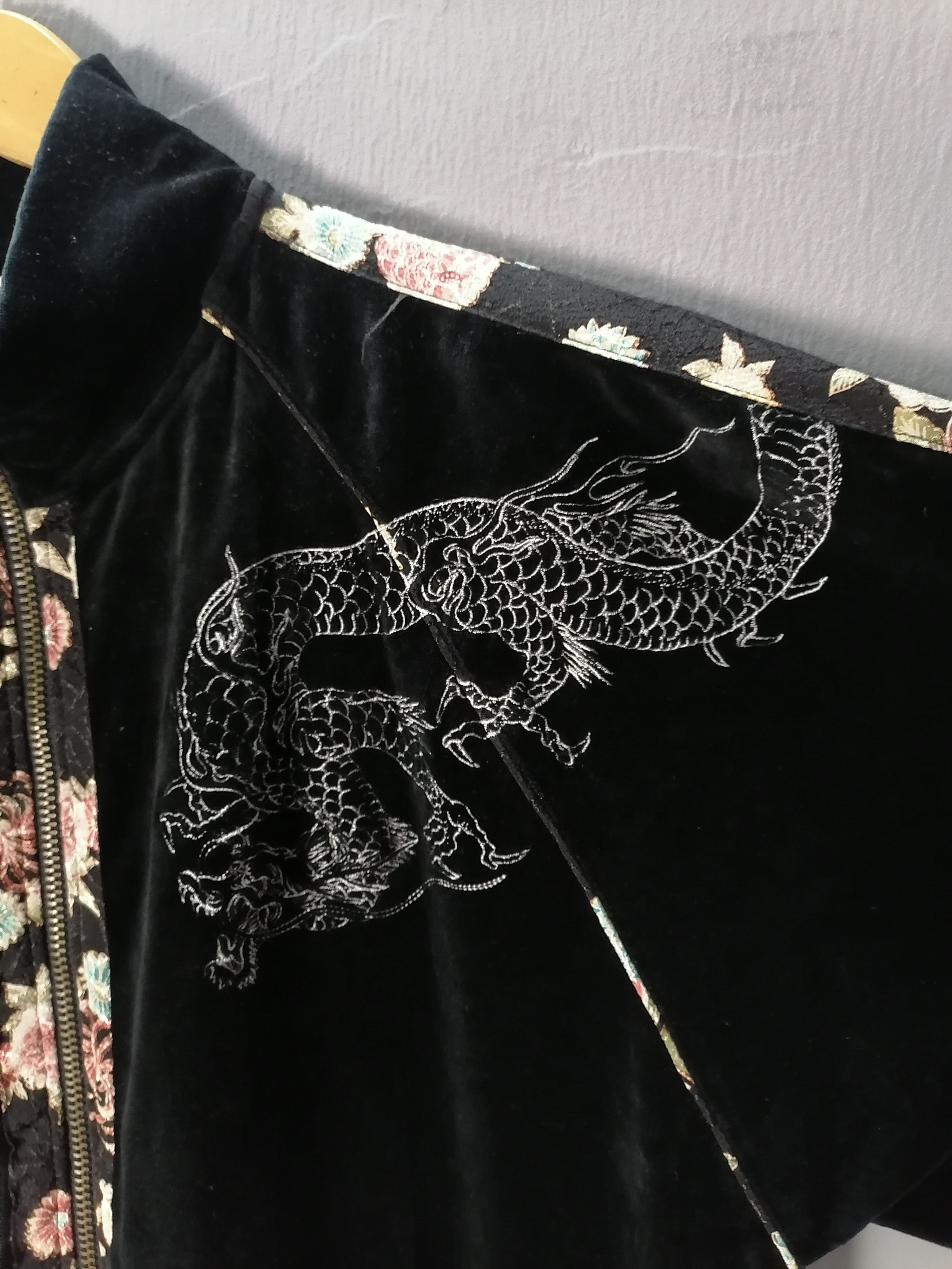 Japanese Brand 🔥Karakuri Generation Dragon Embroidery Velvet Jacket⚡ Size US XL / EU 56 / 4 - 3 Thumbnail