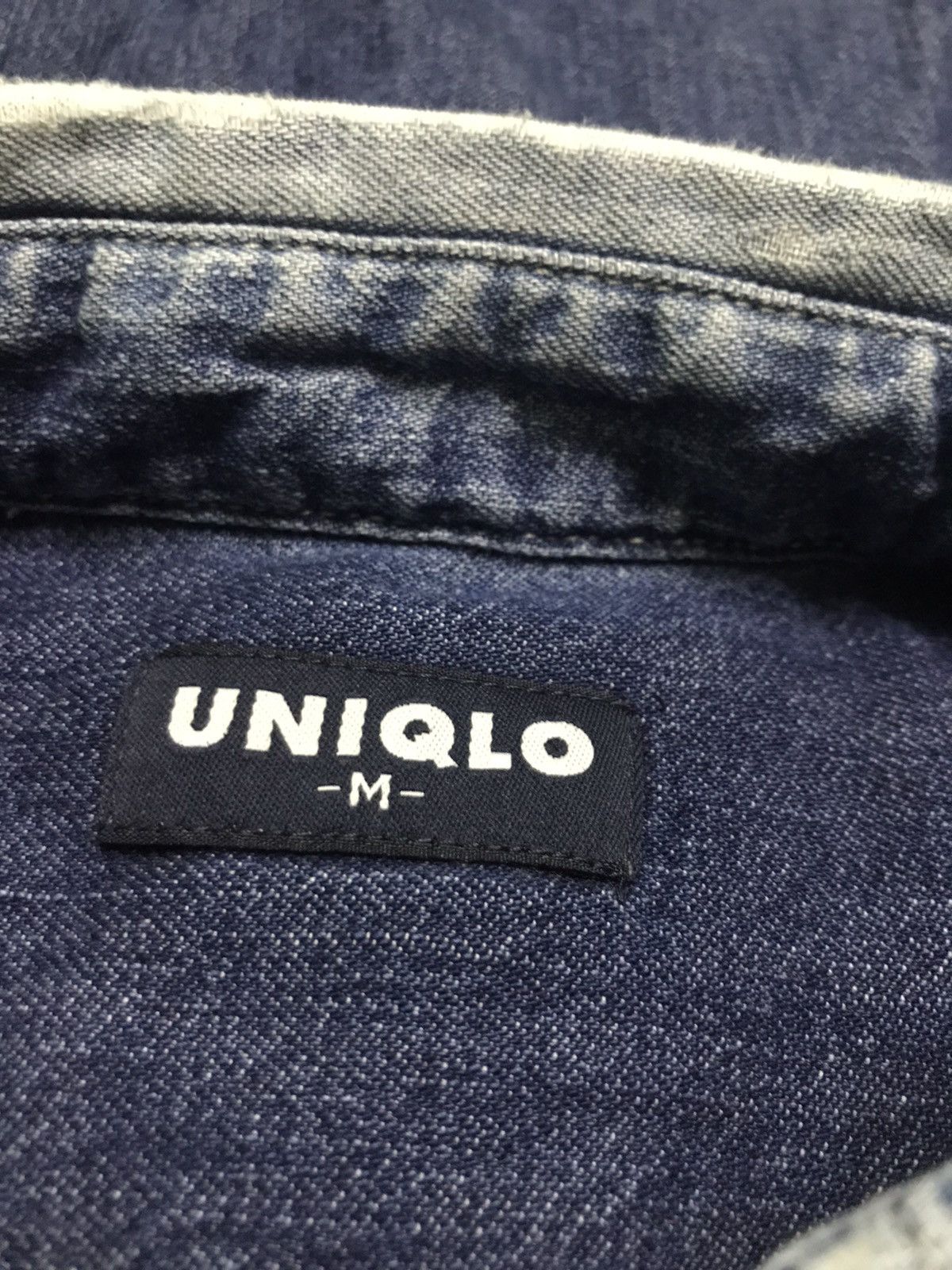 Uniqlo Vintage Uniqlo plain dark blue denim shirts Size US M / EU 48-50 / 2 - 4 Thumbnail