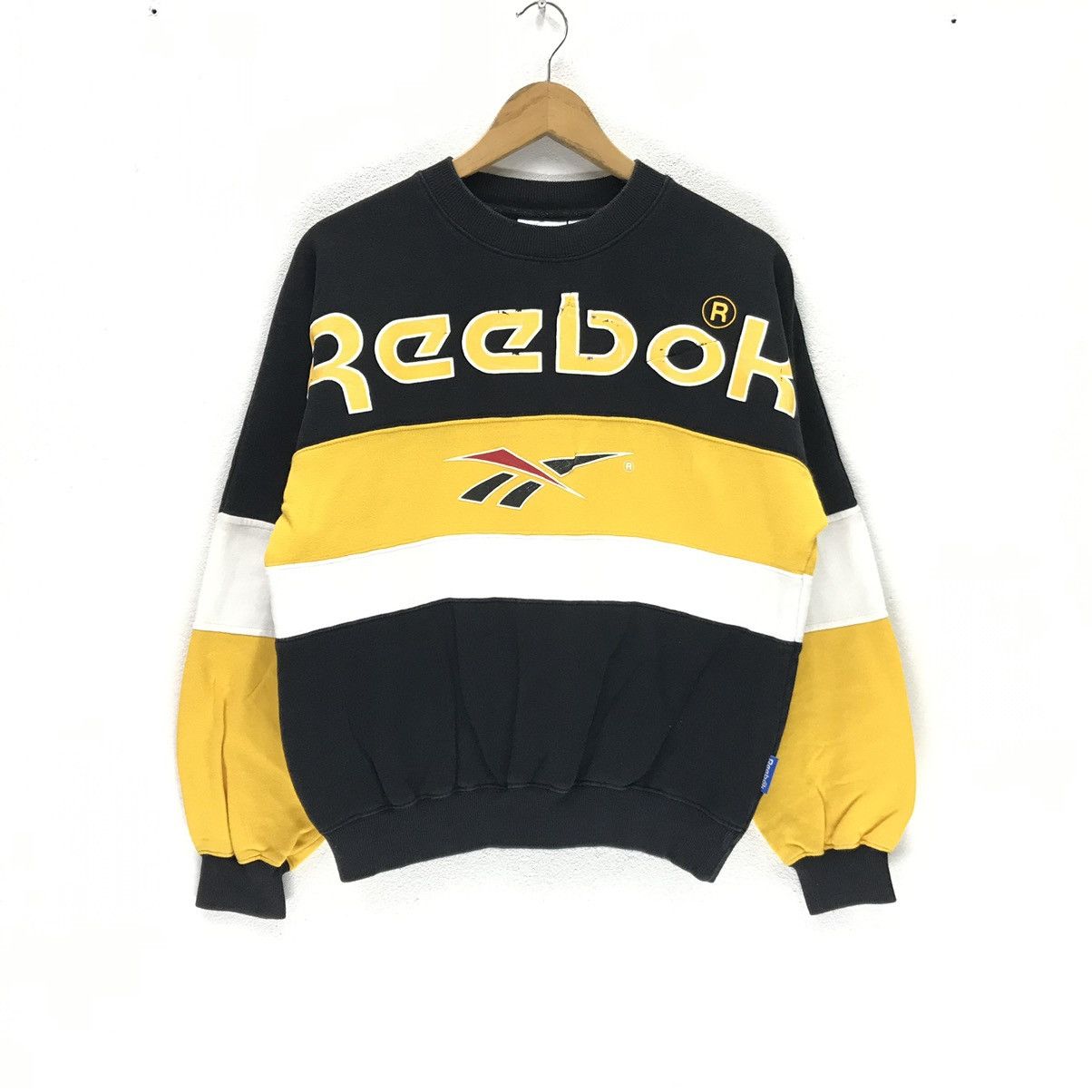Japanese Brand × Reebok Vintage Reebok Big Logo Colour Blog Size US S / EU 44-46 / 1 - 1 Thumbnail