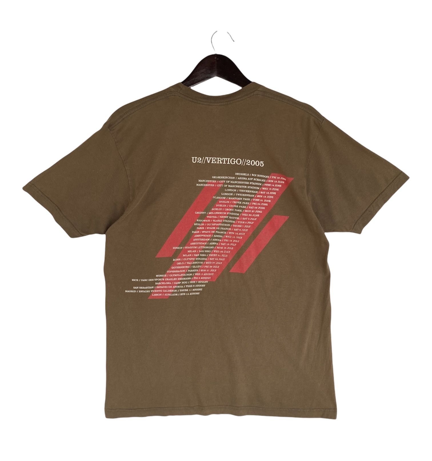 Band Tees 💥VINTAGE U2 Vertigo Album new wave Tour 2005 Y2K rare shirt Size US L / EU 52-54 / 3 - 2 Thumbnail