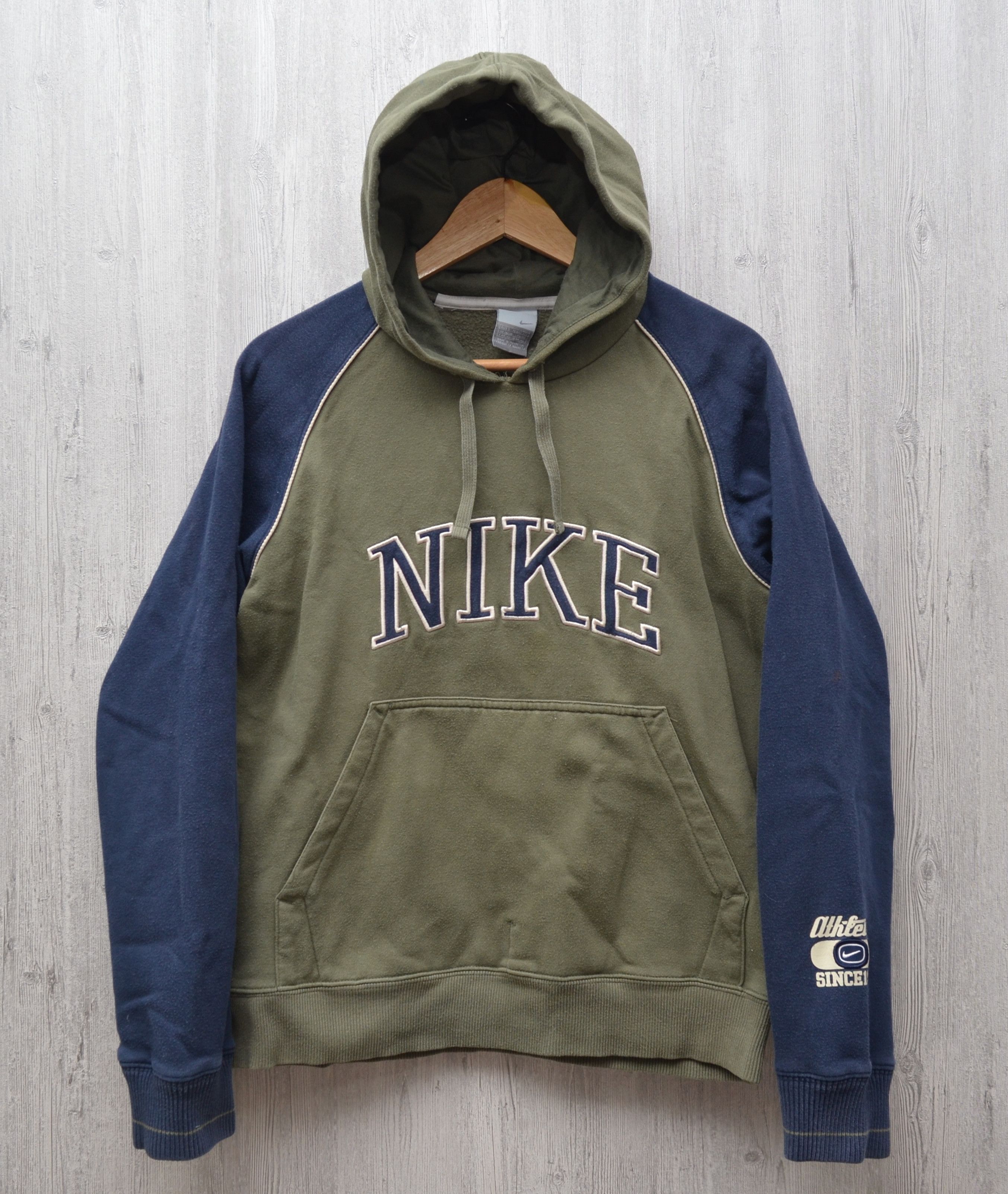 Nike Nike Vintage Big Embroided Logo Hoodie 90s y2k Size US S / EU 44-46 / 1 - 1 Thumbnail