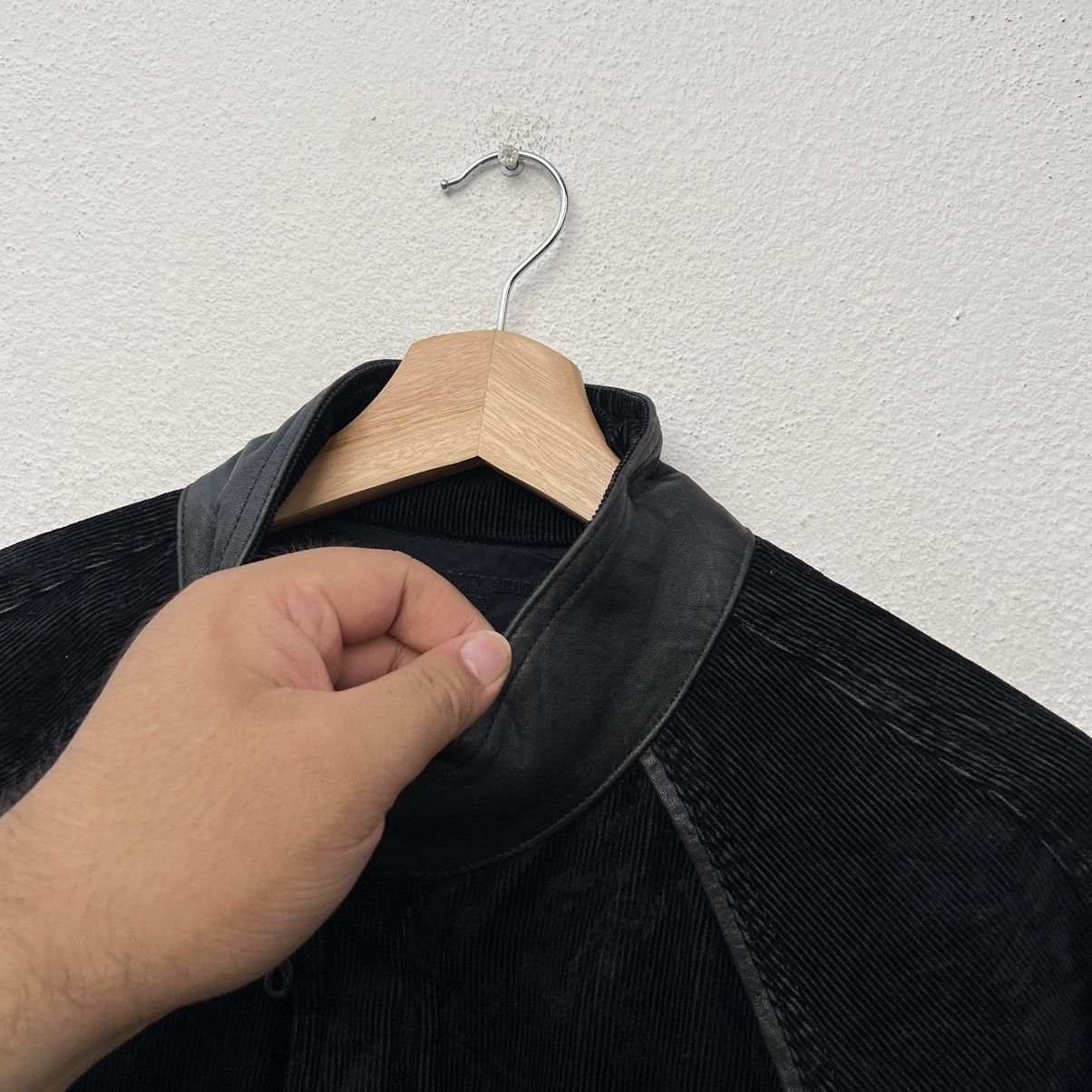 Japanese Brand VINTAGE GENUINE LEATHER JACKET PARACHUTE BIKER WEARS Size US L / EU 52-54 / 3 - 6 Thumbnail