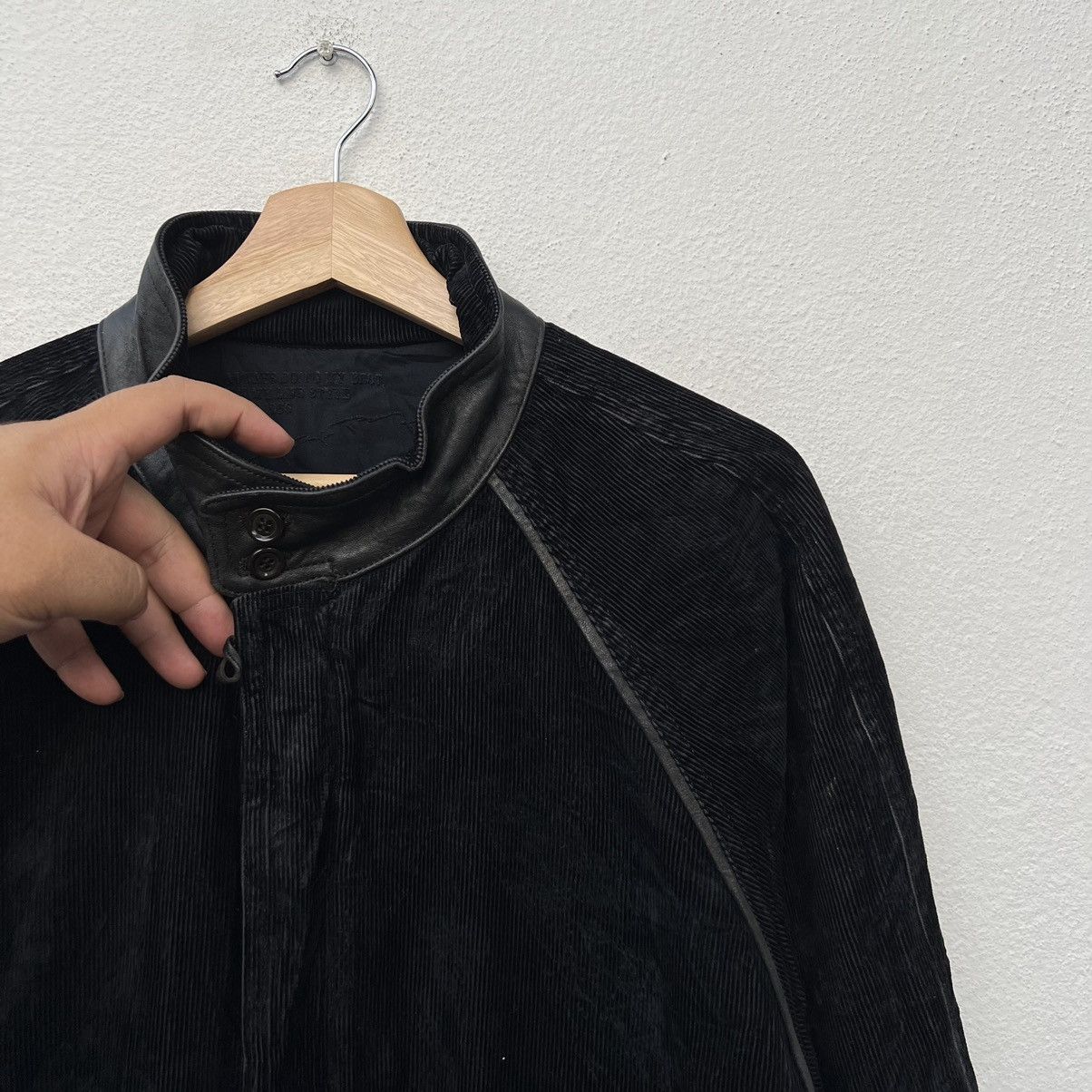 Japanese Brand VINTAGE GENUINE LEATHER JACKET PARACHUTE BIKER WEARS Size US L / EU 52-54 / 3 - 4 Thumbnail