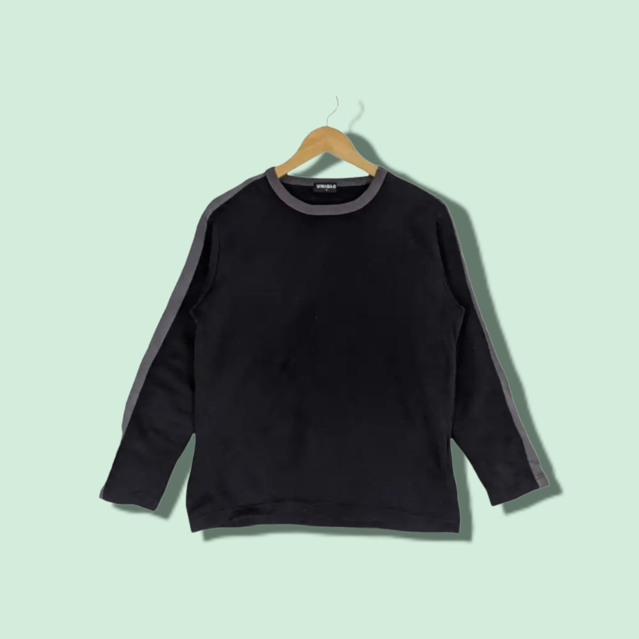 Japanese Brand × Uniqlo Vintage 90's UNIQLO Jumper Sweatshirt Size US S / EU 44-46 / 1 - 1 Thumbnail
