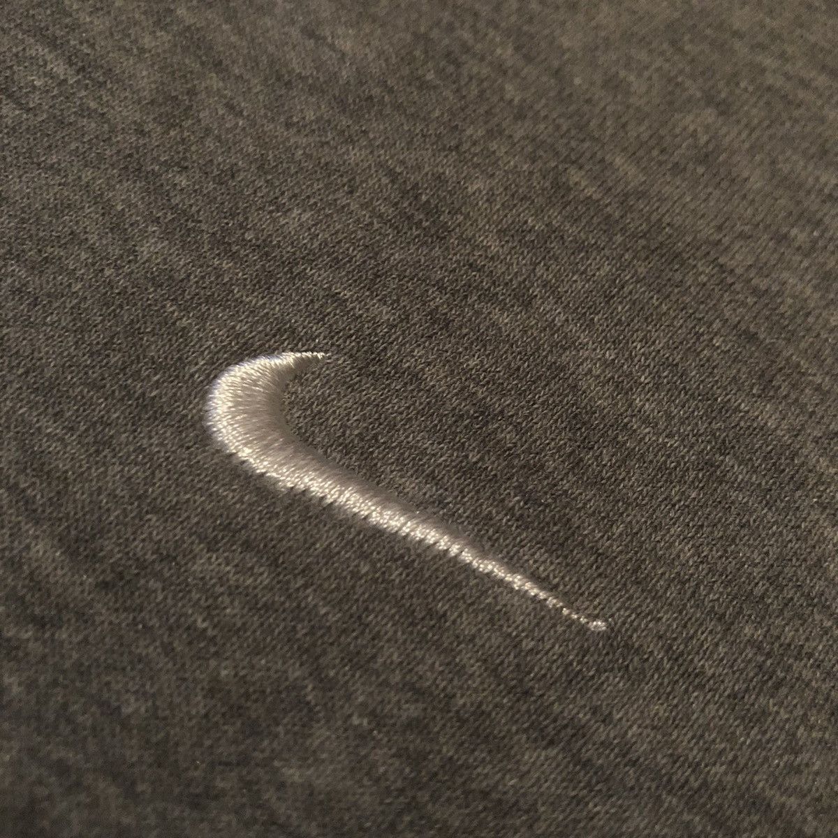 Nike Vintage Nike Basic Swoosh Logo Pullover Sweatshirt Crewneck Size US XL / EU 56 / 4 - 4 Thumbnail