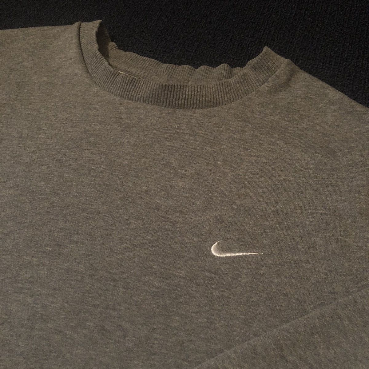 Nike Vintage Nike Basic Swoosh Logo Pullover Sweatshirt Crewneck Size US XL / EU 56 / 4 - 3 Thumbnail