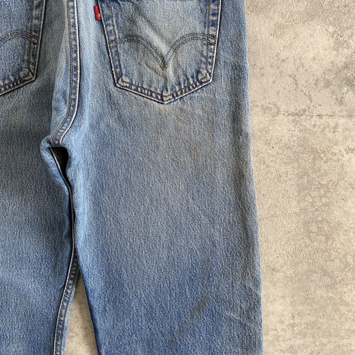 Levi's Size 33x32 Vintage Levi's 501 Faded Blue Distressed Jeans Size US 33 - 18 Thumbnail