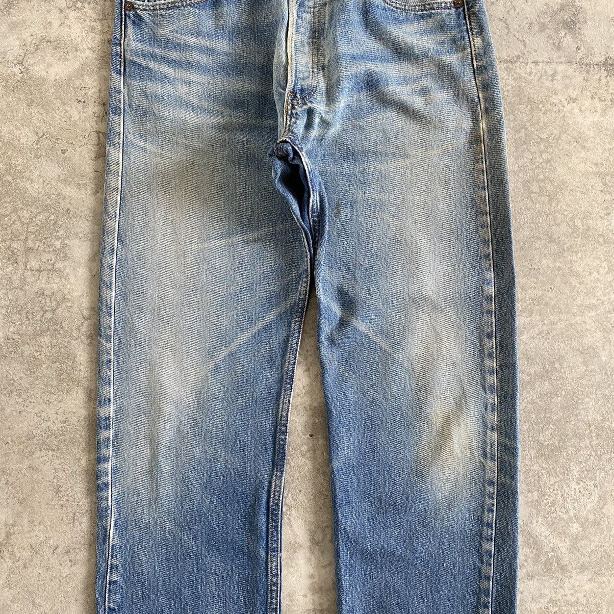 Levi's Size 33x32 Vintage Levi's 501 Faded Blue Distressed Jeans Size US 33 - 5 Thumbnail