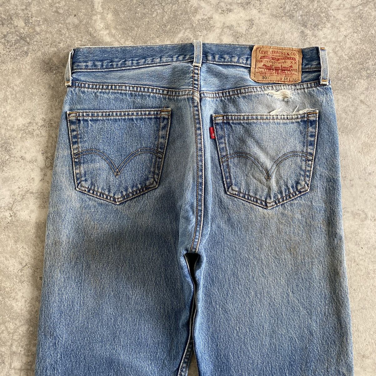 Levi's Size 33x32 Vintage Levi's 501 Faded Blue Distressed Jeans Size US 33 - 17 Thumbnail