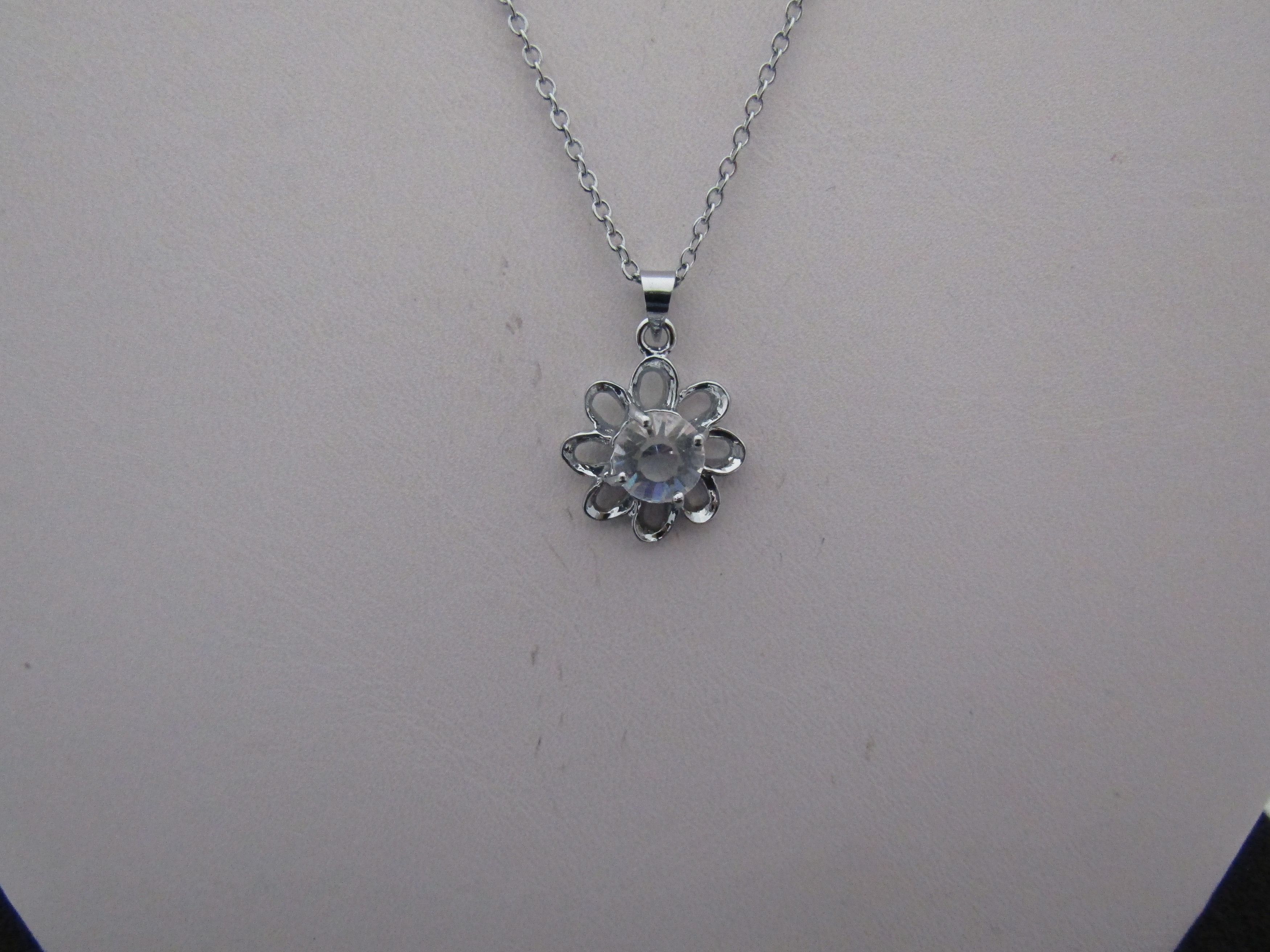 Jewelry Silver Flower Chain Necklace with Cz Size ONE SIZE - 3 Thumbnail