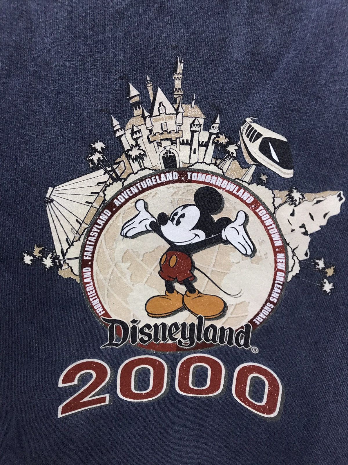 Disney Disneyland 2000 Sweatshirt Size US L / EU 52-54 / 3 - 14 Thumbnail