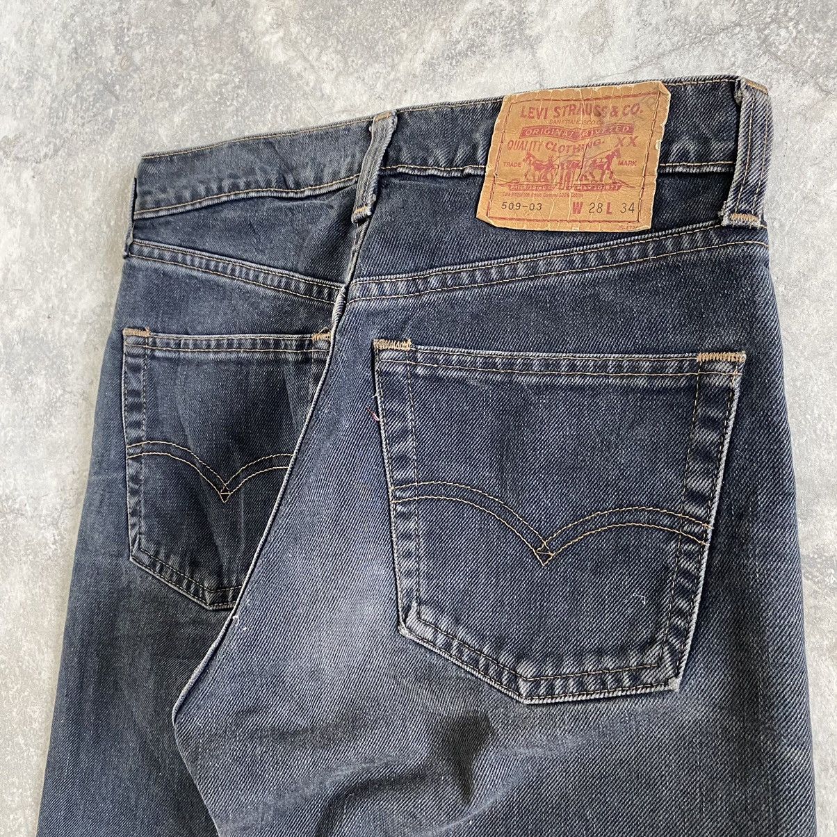 Levi's Vintage 1993 Levi's 509 Faded Black Ripped Denim Jeans Size US 28 / EU 44 - 18 Thumbnail