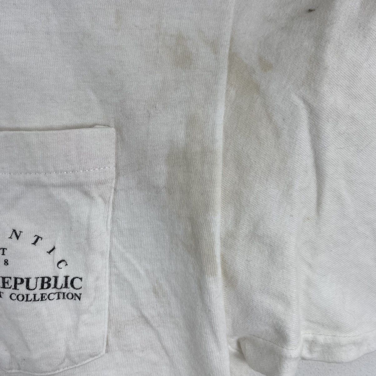 Banana Republic × Vintage Vintage BANANA REPUBLIC Authentic Est 1978 Map Explore Print Size US L / EU 52-54 / 3 - 7 Thumbnail
