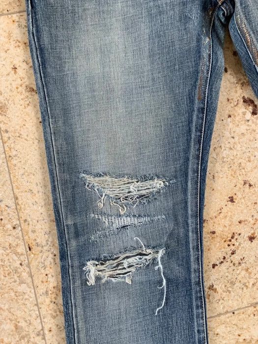 Saint Laurent Paris D02 Distressed Denim in Indigo Size US 30 / EU 46 - 2 Thumbnail