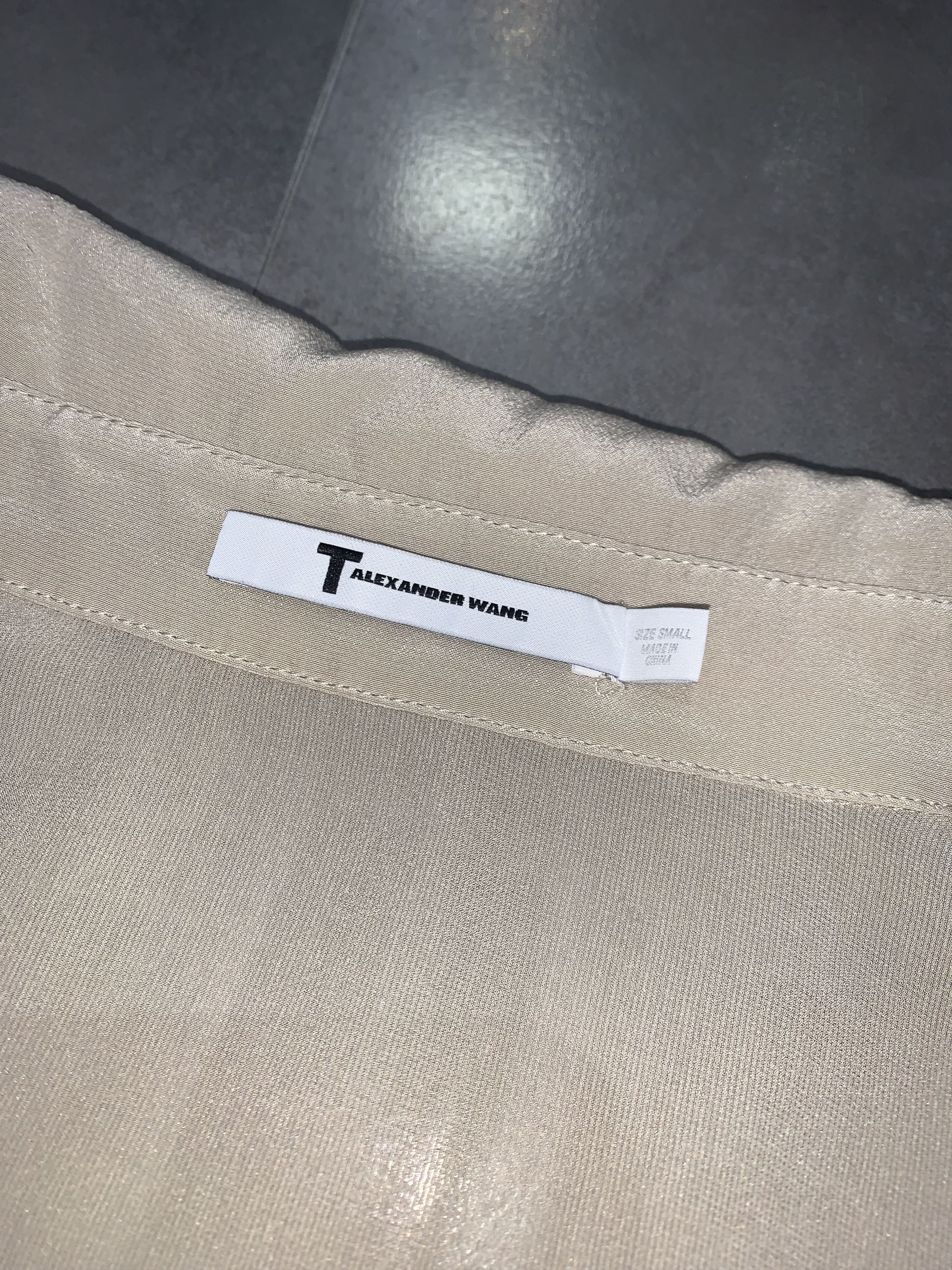 Alexander Wang Alexander Wang Beige Silk Button Up Shirt Size US S / EU 44-46 / 1 - 11 Thumbnail