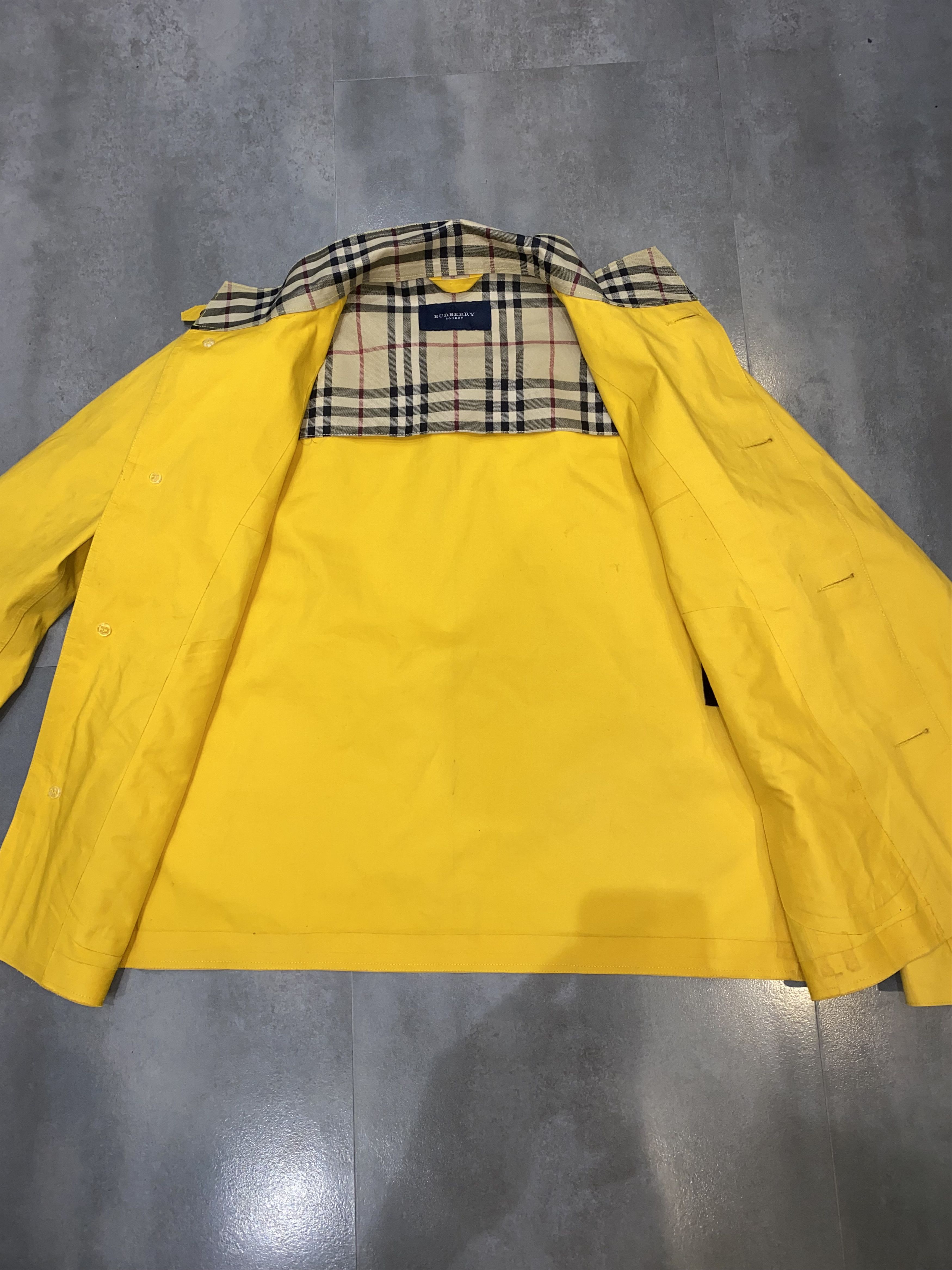 Burberry Burberry Nova Check Yellow Light Jacket Size US M / EU 48-50 / 2 - 10 Thumbnail