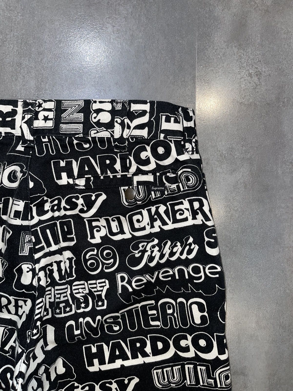 Hysteric Glamour × Supreme FW17 Supreme X Hysteric Glamour Text Work Denim Pants Size US 30 / EU 46 - 12 Thumbnail