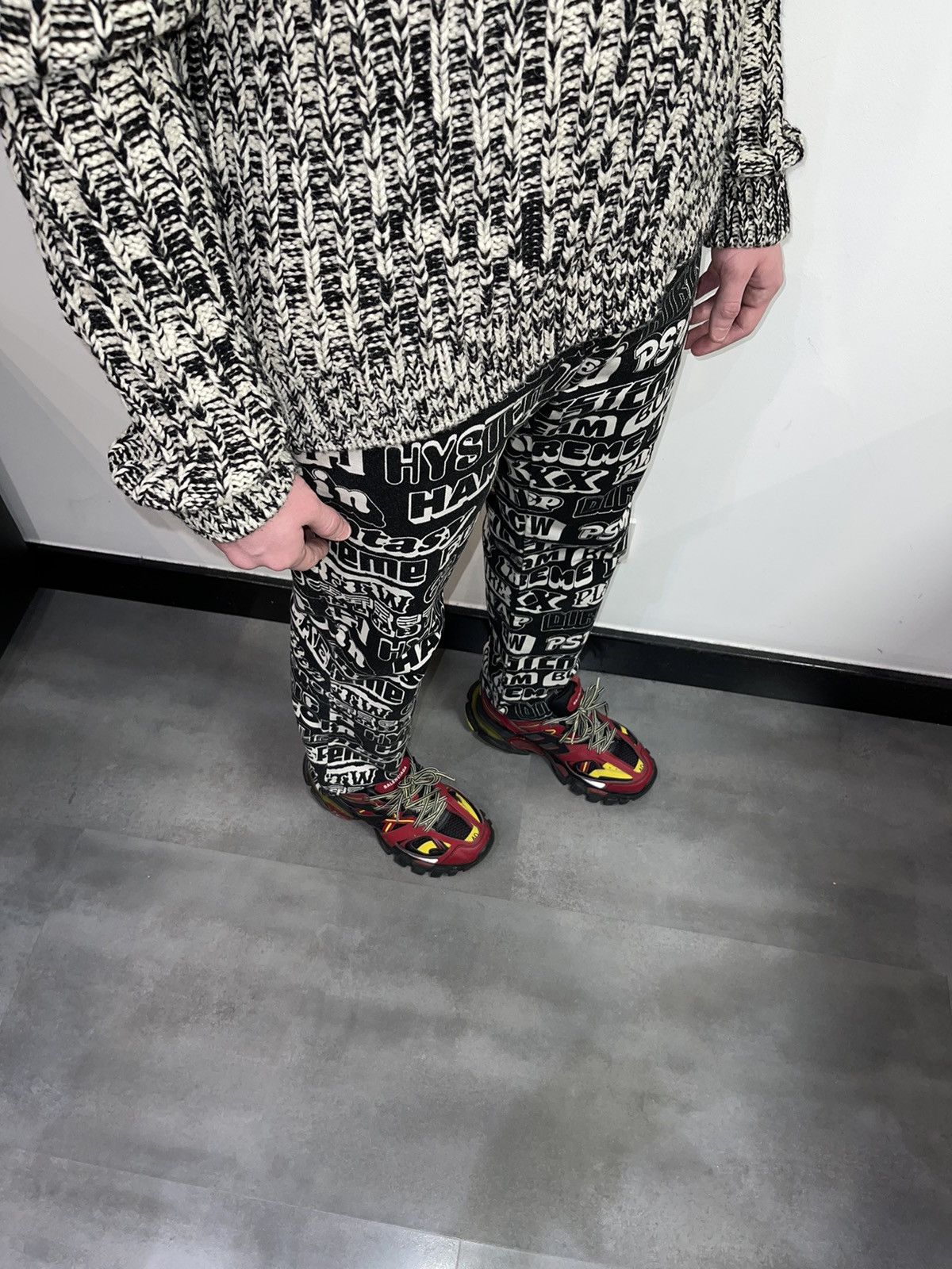 Hysteric Glamour × Supreme FW17 Supreme X Hysteric Glamour Text Work Denim Pants Size US 30 / EU 46 - 4 Thumbnail