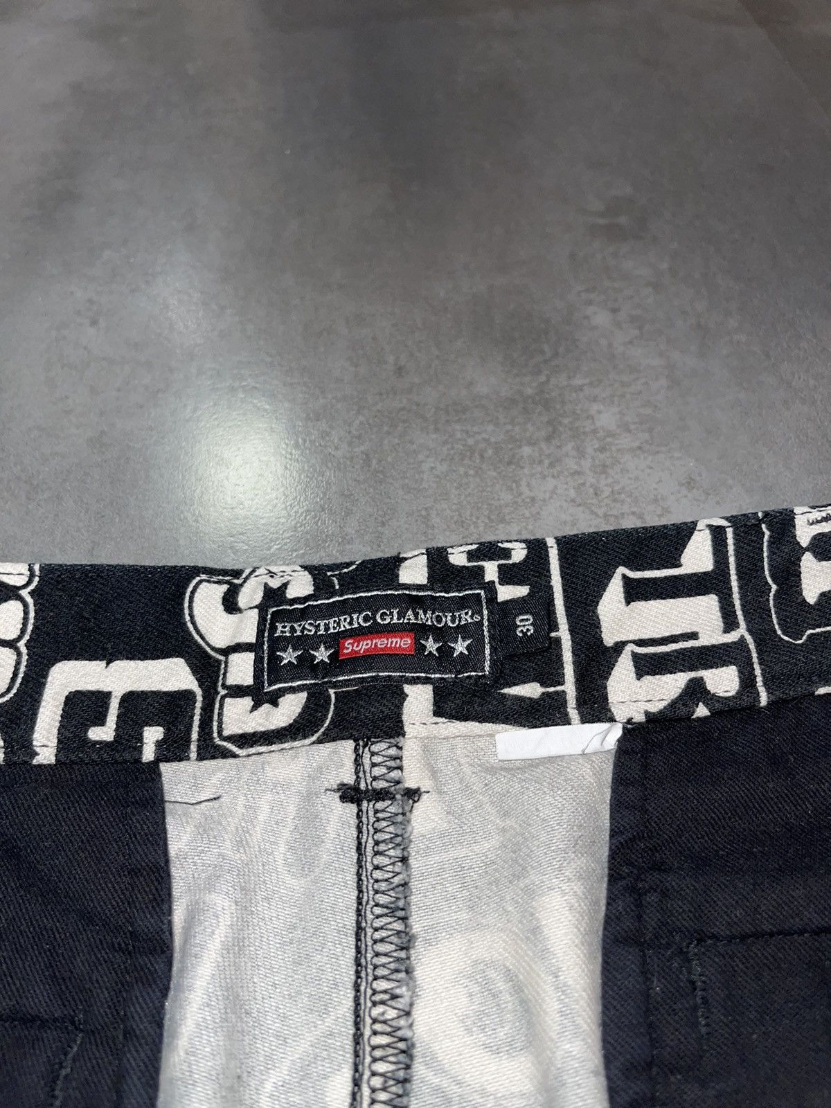 Hysteric Glamour × Supreme FW17 Supreme X Hysteric Glamour Text Work Denim Pants Size US 30 / EU 46 - 16 Thumbnail