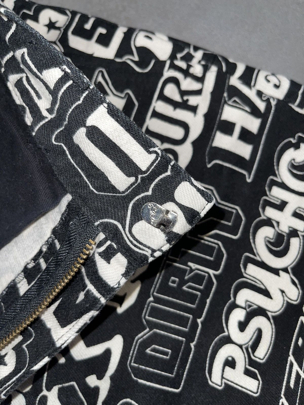 Hysteric Glamour × Supreme FW17 Supreme X Hysteric Glamour Text Work Denim Pants Size US 30 / EU 46 - 10 Thumbnail