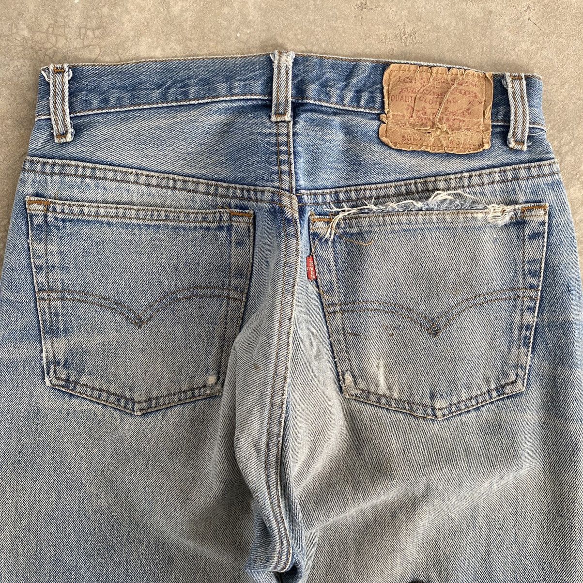 Levi's Vintage 80’s Levi's 501 Faded Blue Ripped Denim Jeans Size US 27 - 18 Thumbnail