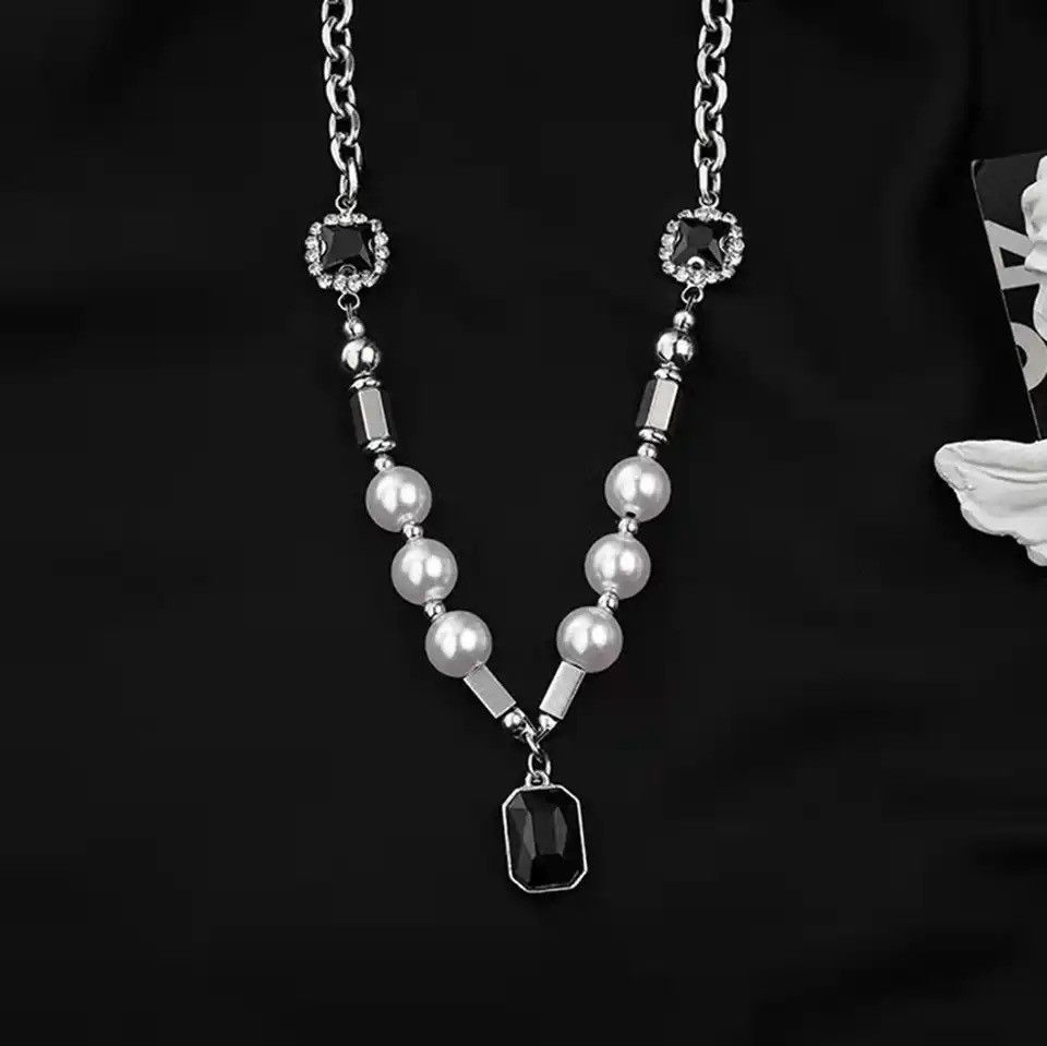 Jewelry Hip-hop Black Rhinestones Pendant Pearl Necklace Size ONE SIZE - 2 Thumbnail
