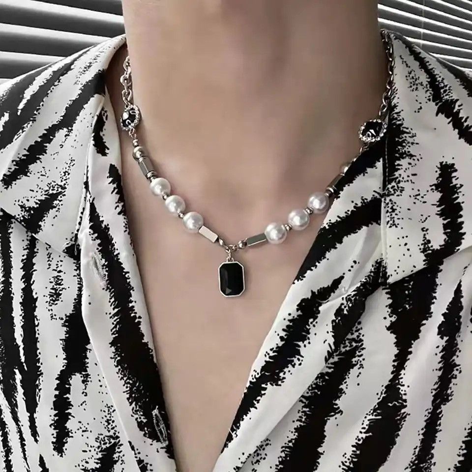 Jewelry Hip-hop Black Rhinestones Pendant Pearl Necklace Size ONE SIZE - 1 Thumbnail