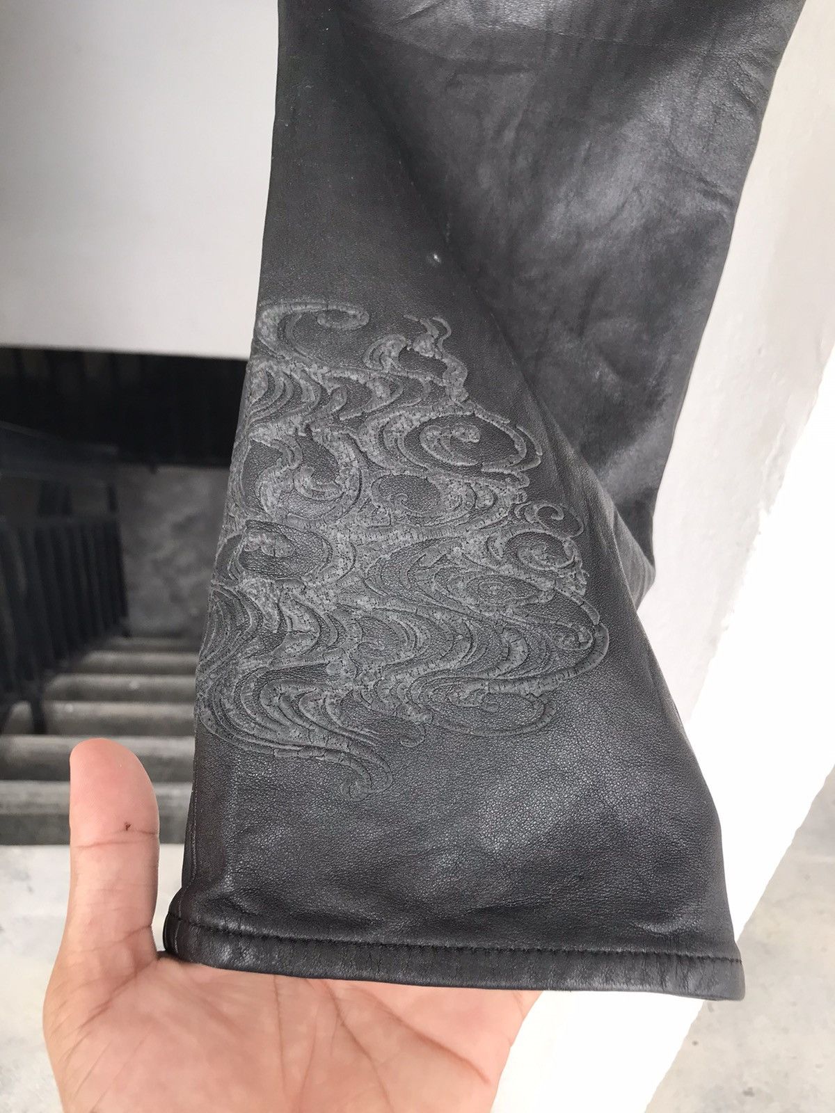 20471120 Rare 2001 20471120 Leather Swirl Pants Size US 30 / EU 46 - 9 Thumbnail