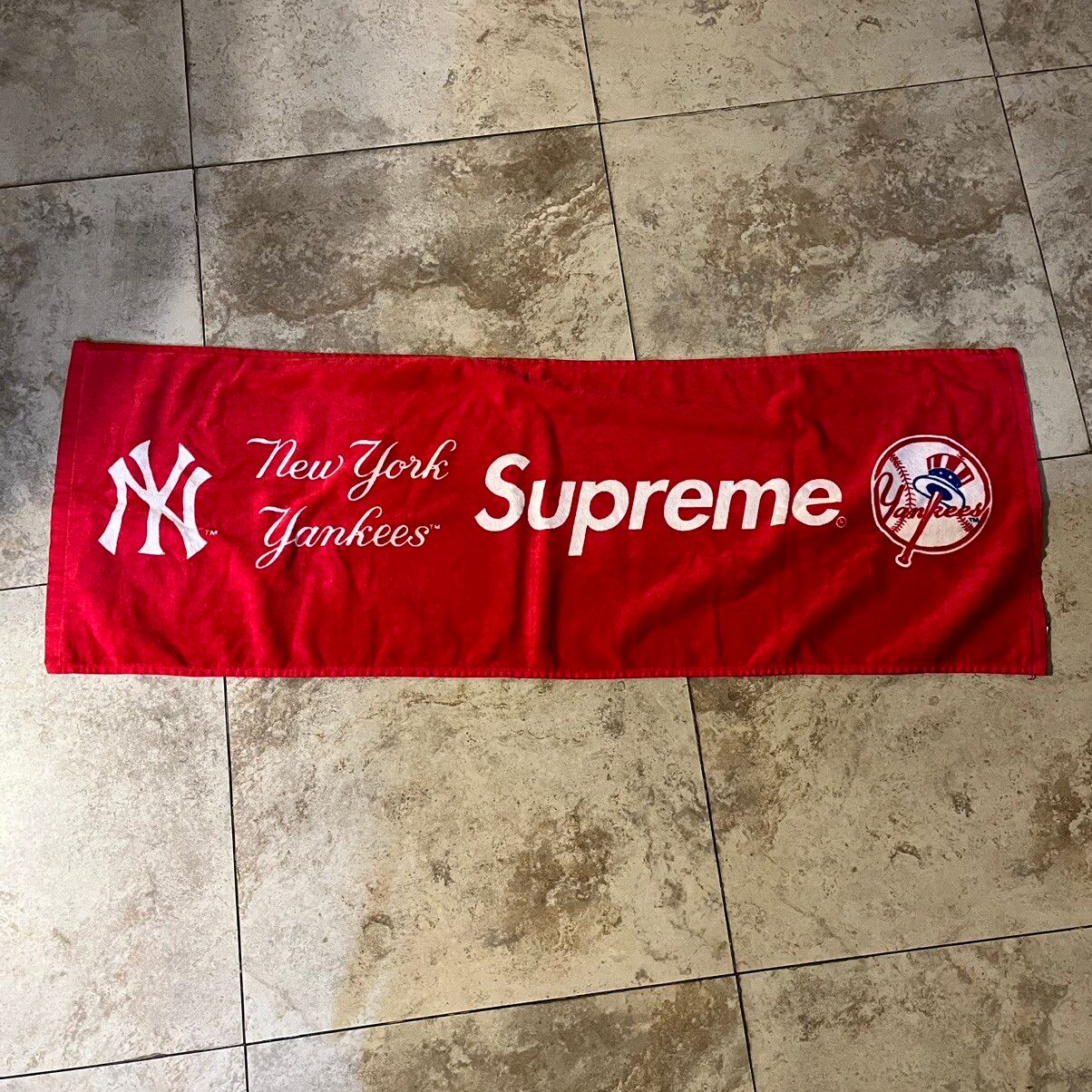 Supreme Supreme - New York Yankees Hand Towel (SS15) - Red | Grailed