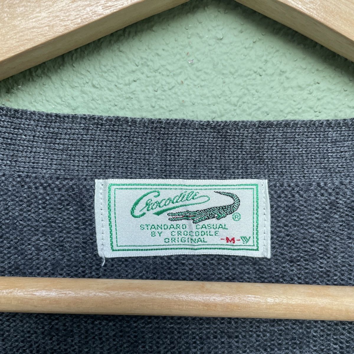 Aran Isles Knitwear Vintage CROCODILE Embroidery Small Logo Cardigan Knitwear!! Size US M / EU 48-50 / 2 - 8 Thumbnail