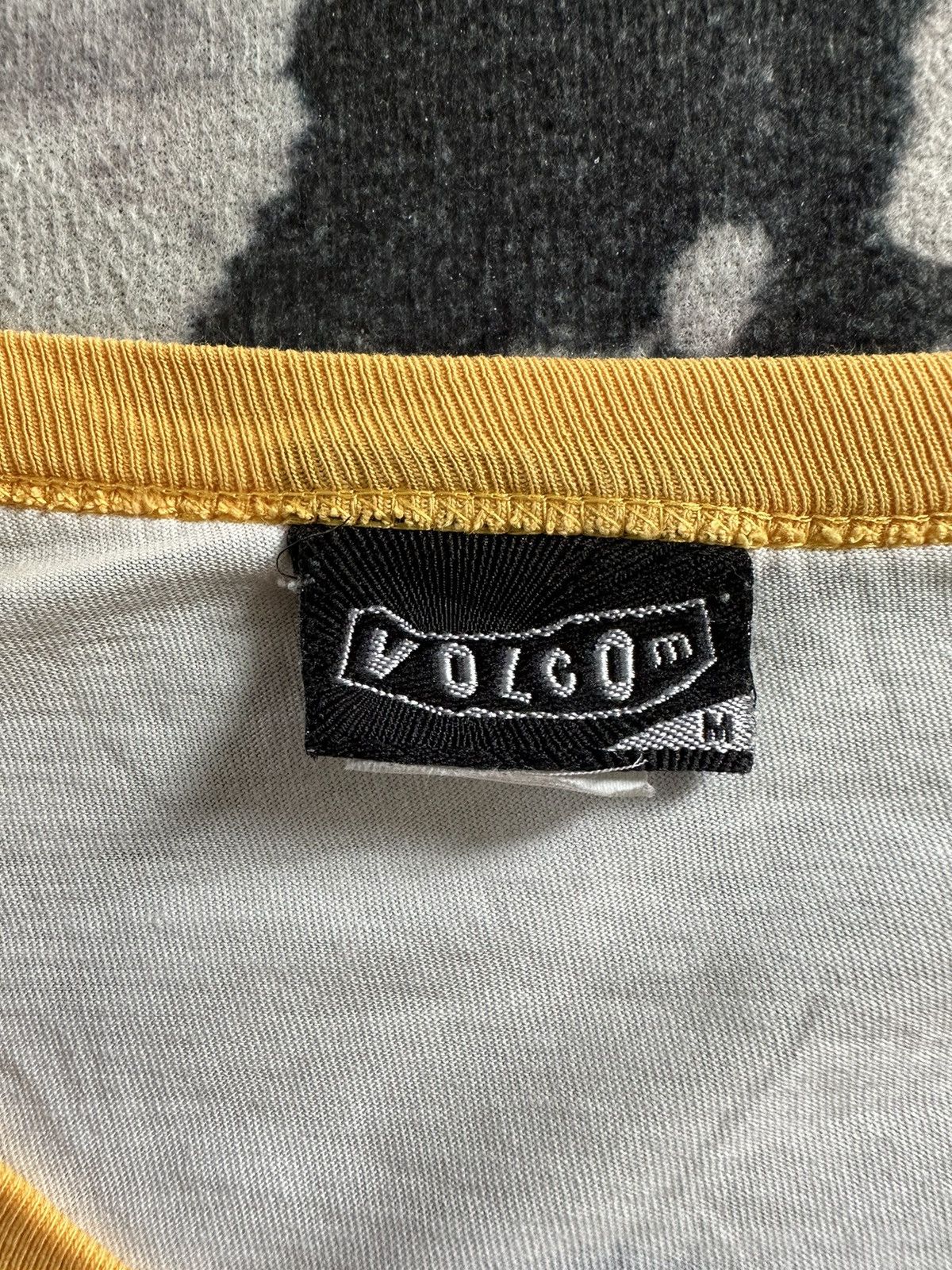 Vintage 2004 Vintage raglan Volcom Stone Tour “ Your Ass Off ” Size US M / EU 48-50 / 2 - 5 Thumbnail