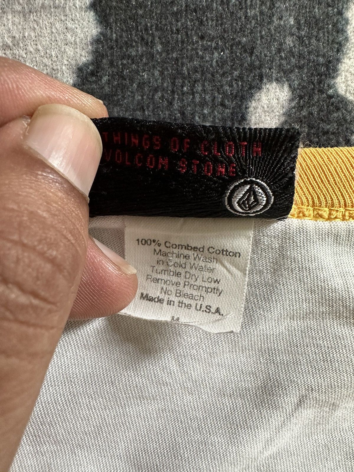 Vintage 2004 Vintage raglan Volcom Stone Tour “ Your Ass Off ” Size US M / EU 48-50 / 2 - 6 Thumbnail