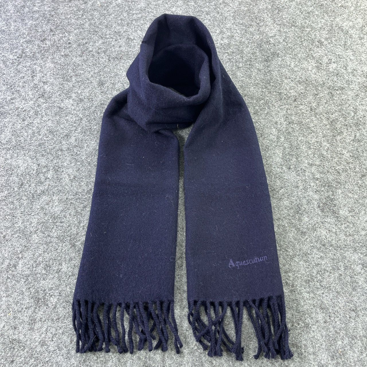 Aquascutum × Vintage AQUASCUTUM PLAIN SCARVES / MUFFLER / NECKWEAR T092 Size ONE SIZE - 1 Thumbnail