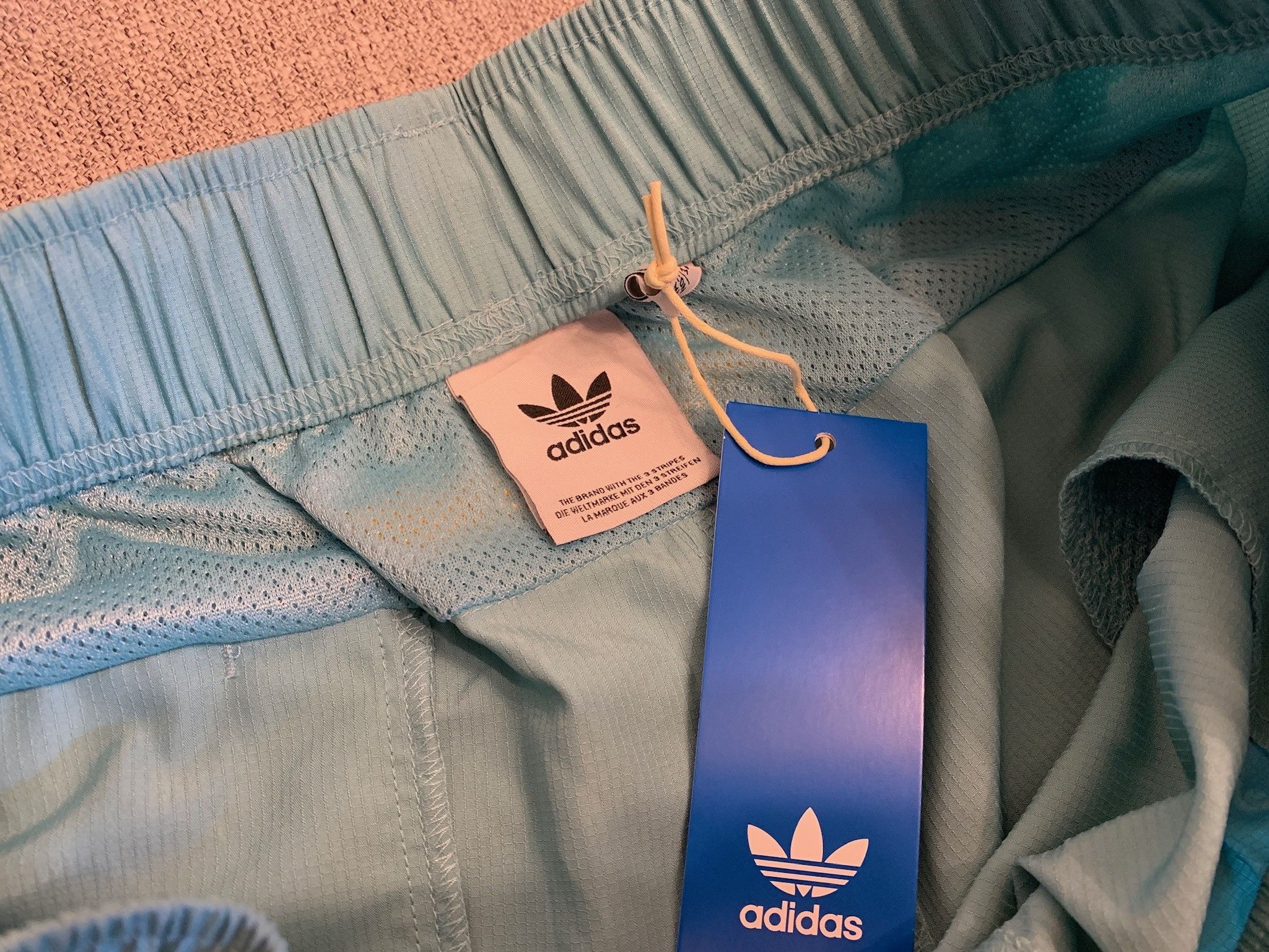 Adidas ADIDAS Blue Sean Wotherspoon & Hot Wheels Trail Shorts Size US 30 / EU 46 - 7 Thumbnail