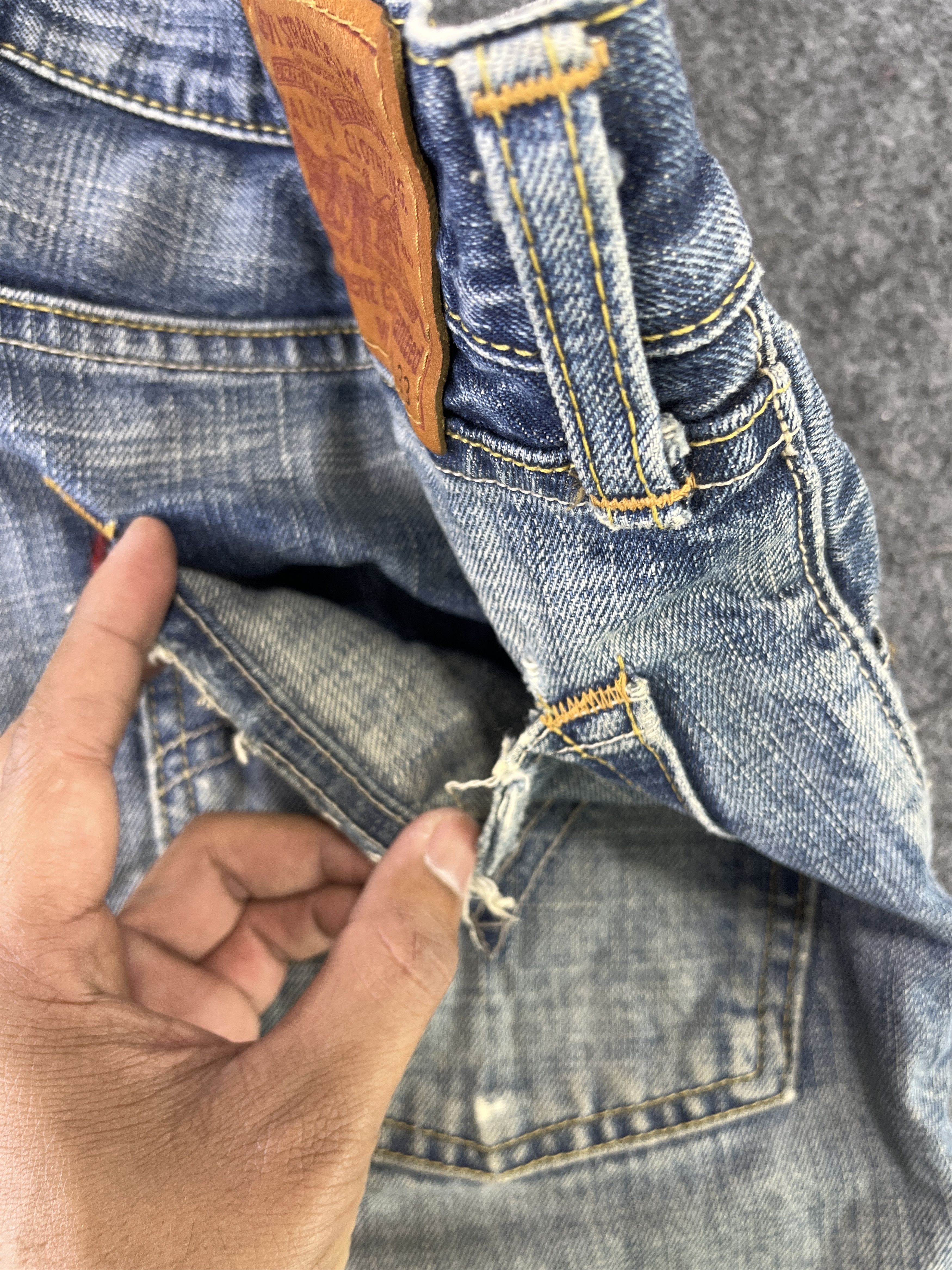 Levi's Vintage Levis 502 Distressed Jeans Rusty Denim - J830 Size US 33 - 15 Thumbnail