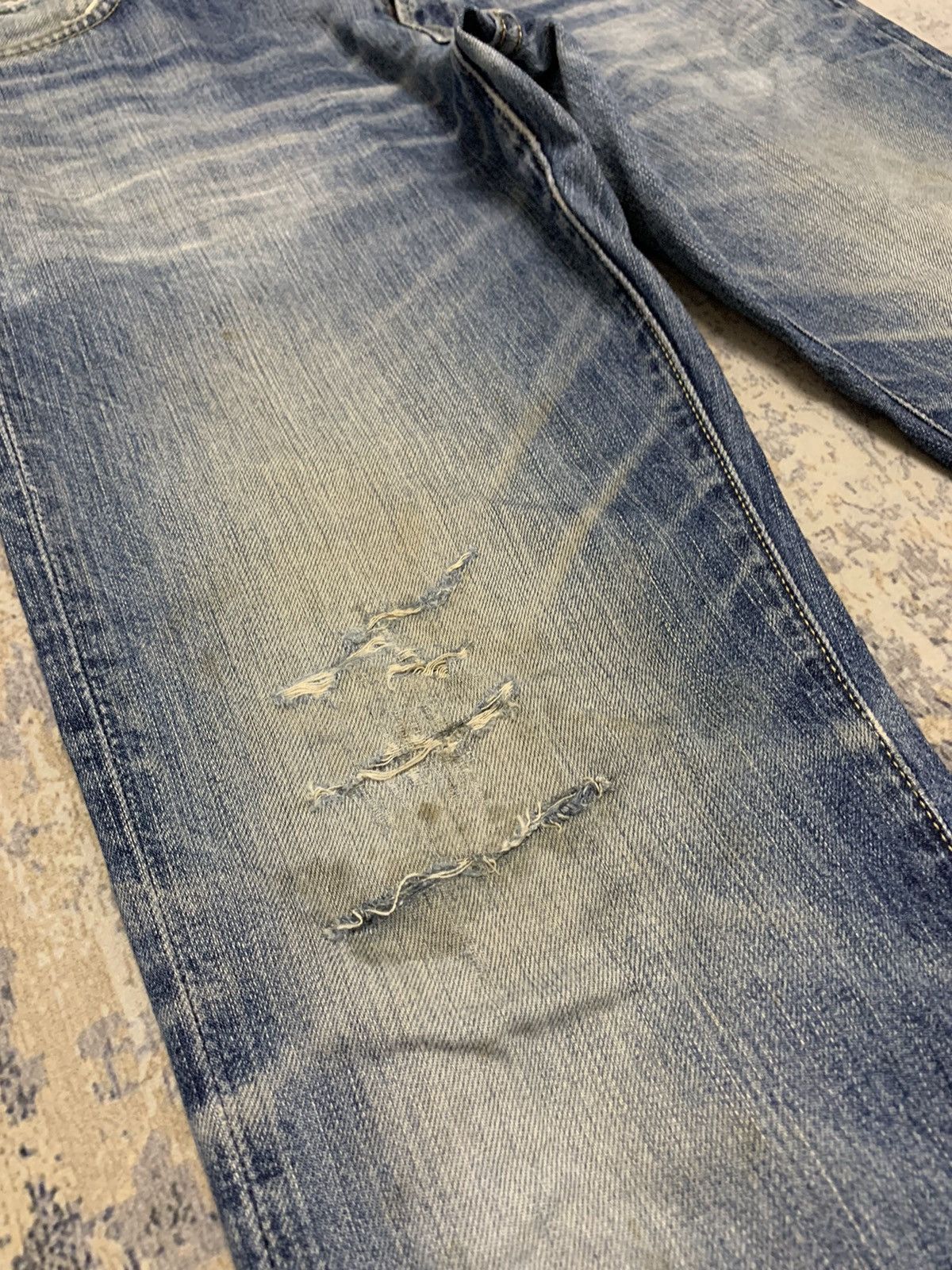 Japanese Brand Japanese Uniqlo Undercover Style Distressed Denim Jeans Size US 33 - 7 Thumbnail