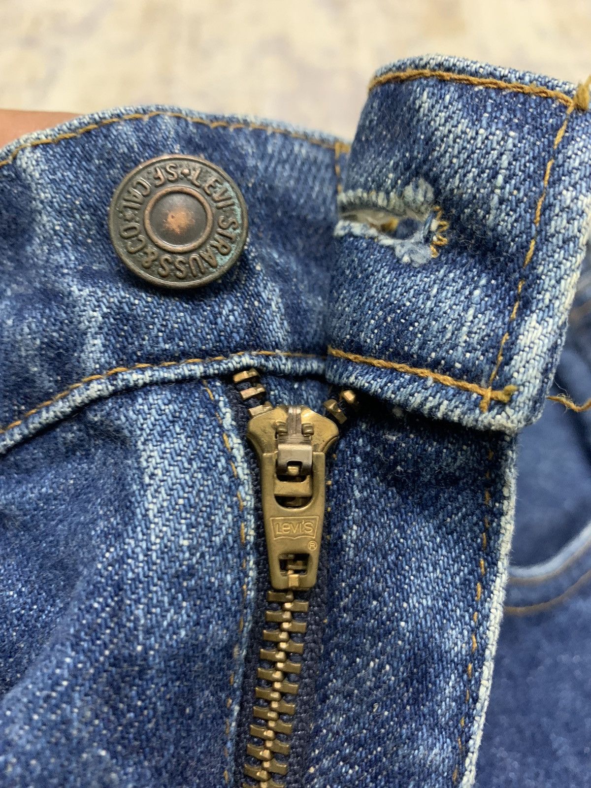 Levi's Vintage Levi’s 503 Straight Leg Blue Wash Jeans 27x29.5 Size US 27 - 7 Thumbnail