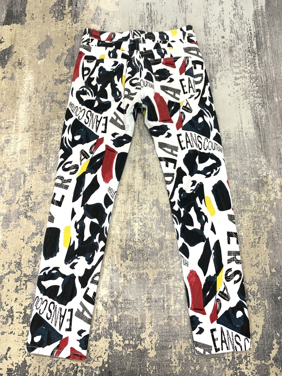 Japanese Brand Vtg Japanese Versace Couture Style Graphic Print Jeans W34 Size US 30 / EU 46 - 2 Thumbnail