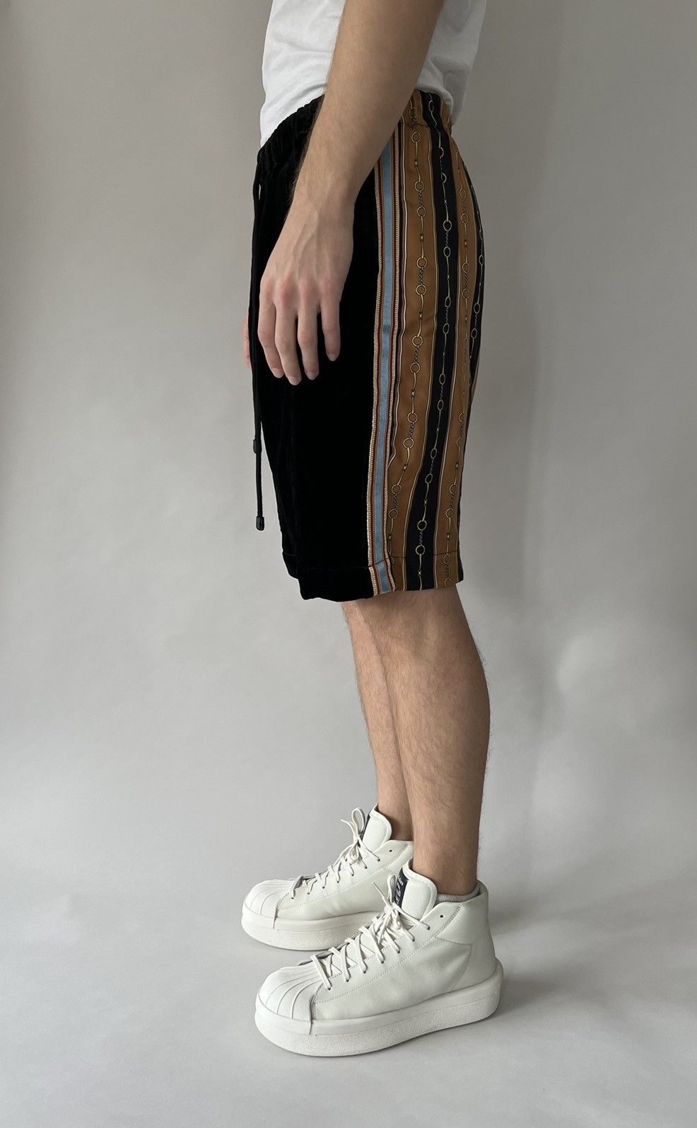 Gucci Gucci RARE Velvet Logo Interlocking Shorts Size US 30 / EU 46 - 7 Thumbnail