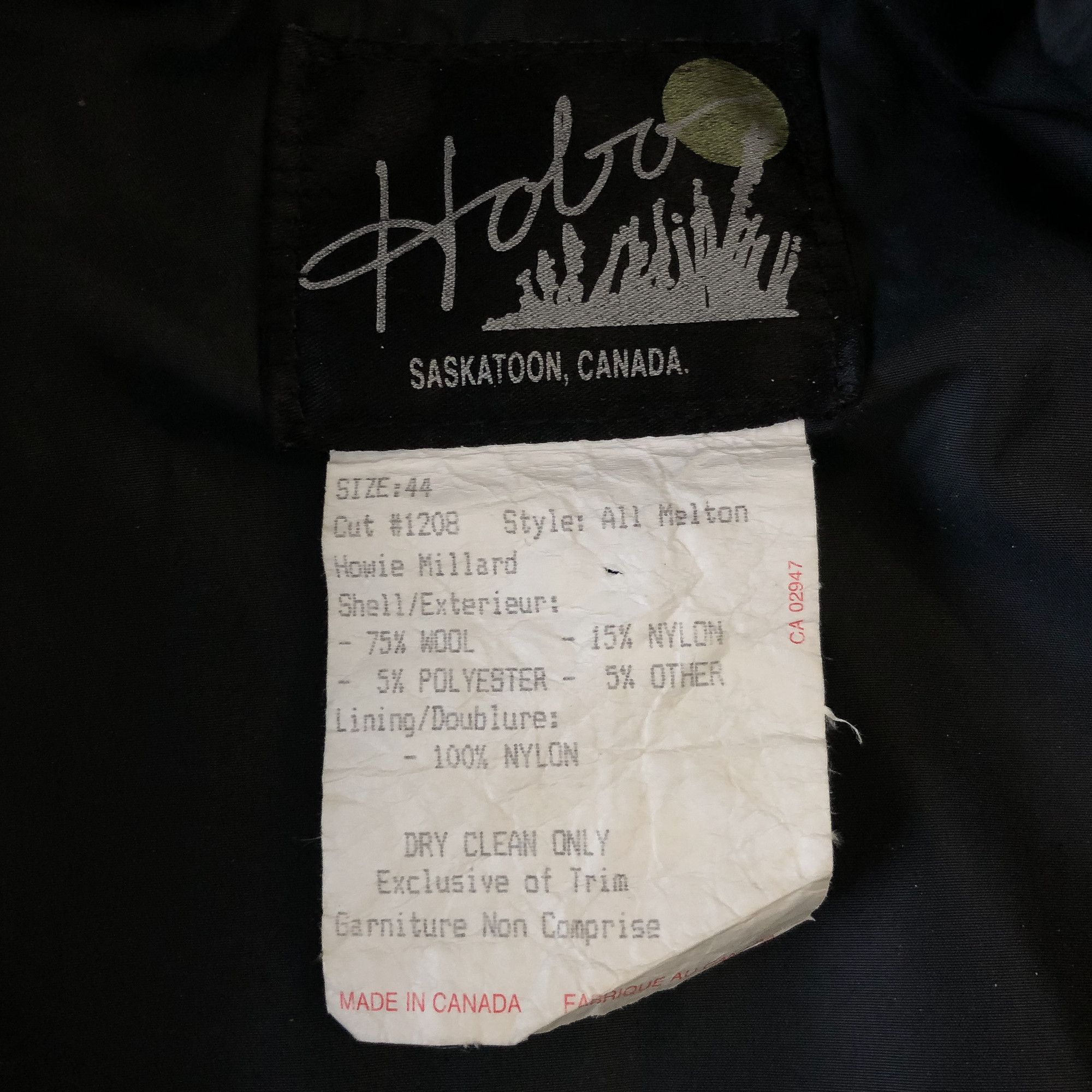 Vintage Vintage 90s Boxy Black 'U of S Huskies' Varsity Jacket Size US L / EU 52-54 / 3 - 8 Thumbnail