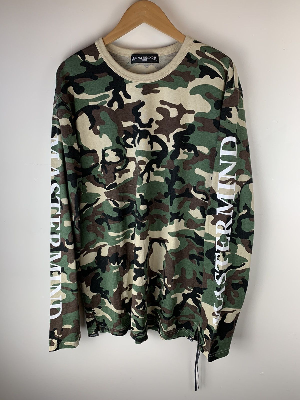 image of Mastermind Japan Mastermind Camo Longsleeve, Men's (Size XL)