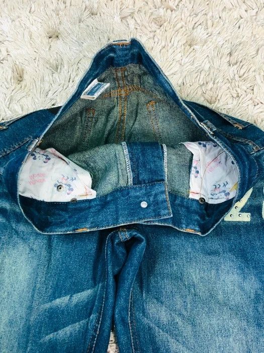 Disney × Vintage Vintage 90's Big Mickey Disney 1928 Denim Jeans Limited Size US 31 - 13 Thumbnail